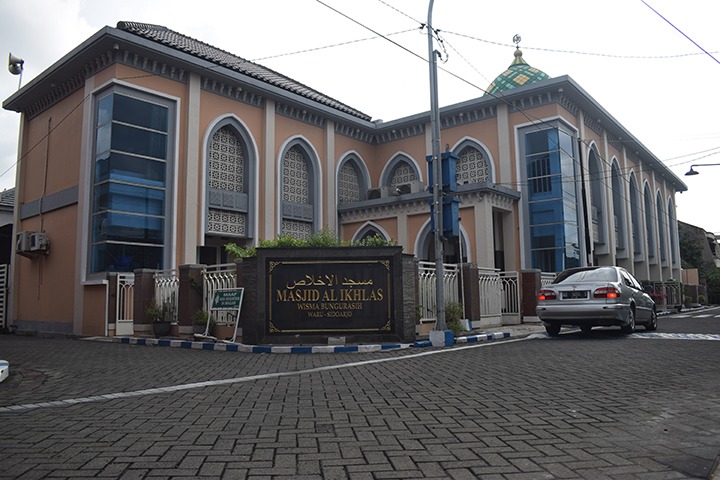 Serial Geliat Masjid Perumahan (Seri 9): Masjid Al Ikhlas, Sidoarjo; Simbol Keikhlasan Warga