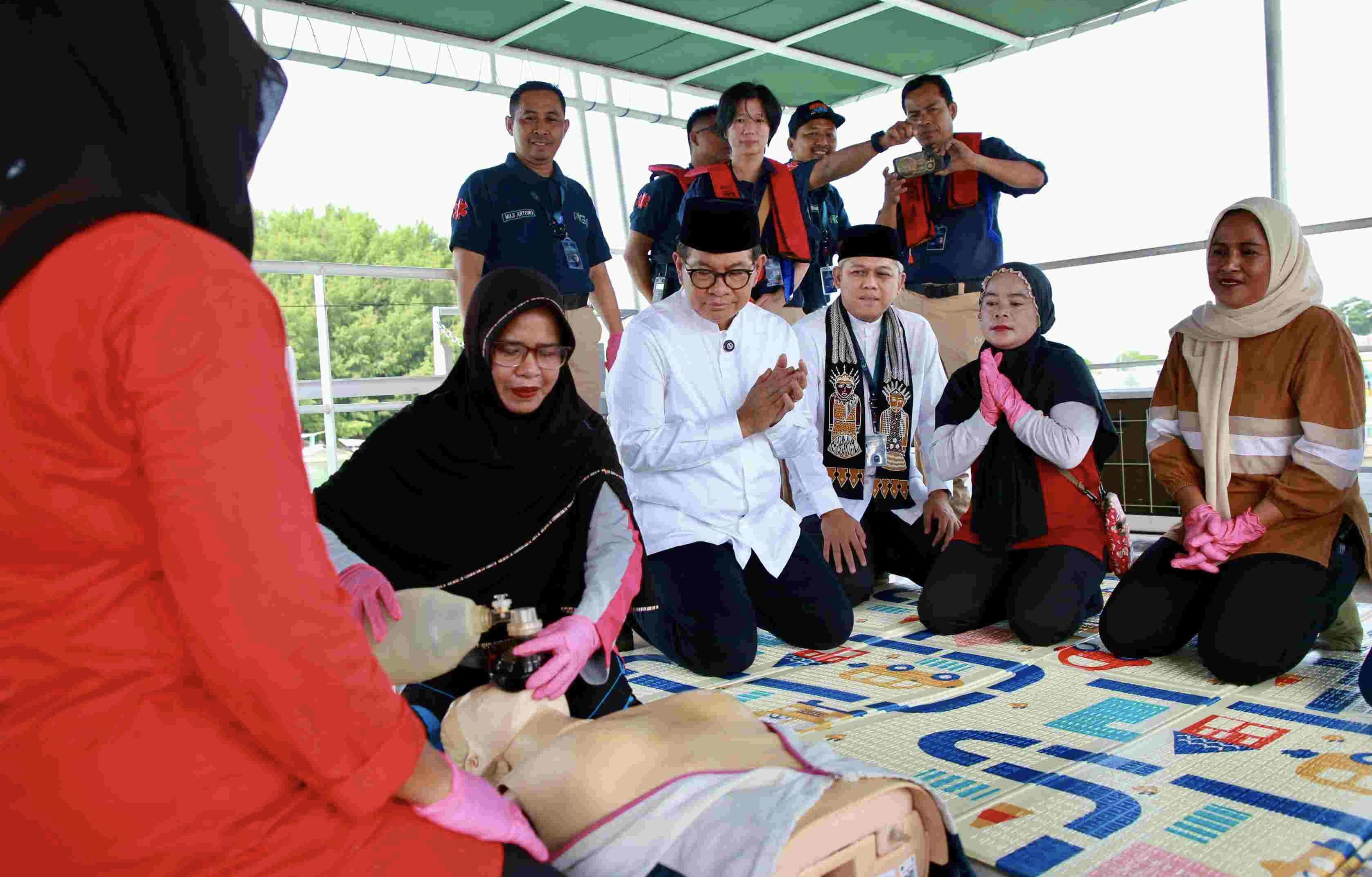 Pramono Cek Fasilitas Kesehatan di Pulau Kelapa, Warga Minta Penyediaan Fasilitas Air Bersih