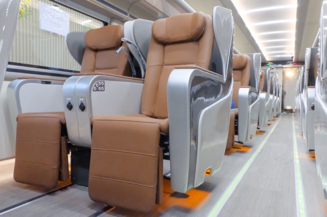 Jelang Nataru, KAI Operasikan Gerbong Kereta Eksekutif dan Luxury New Generation di KA Argo Lawu 