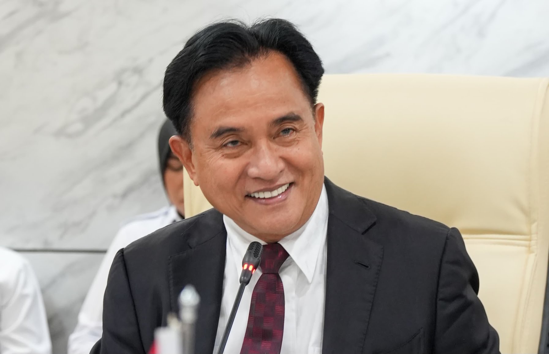 Soroti Biaya Politik, Yusril Nilai Pilkada Langsung Sarat Mudharat