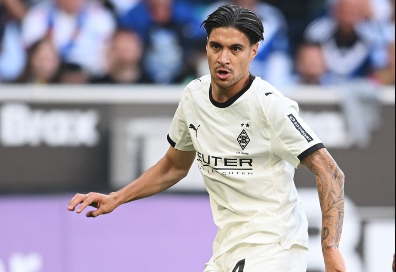 Monchengladbach vs Hamburger 0-0: Kevin Diks Resmi Debut di Bundesliga