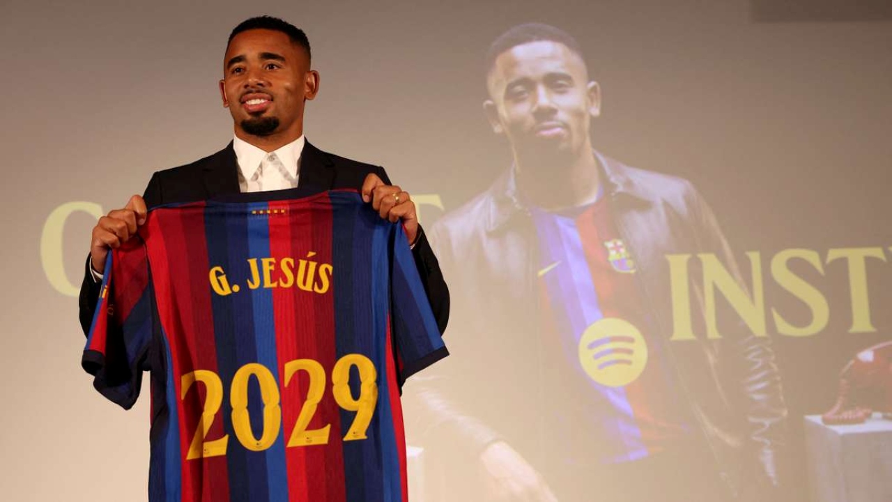 Gabriel Jesus Gabung Barcelona, Rela Potong Gaji Secara Signifikan