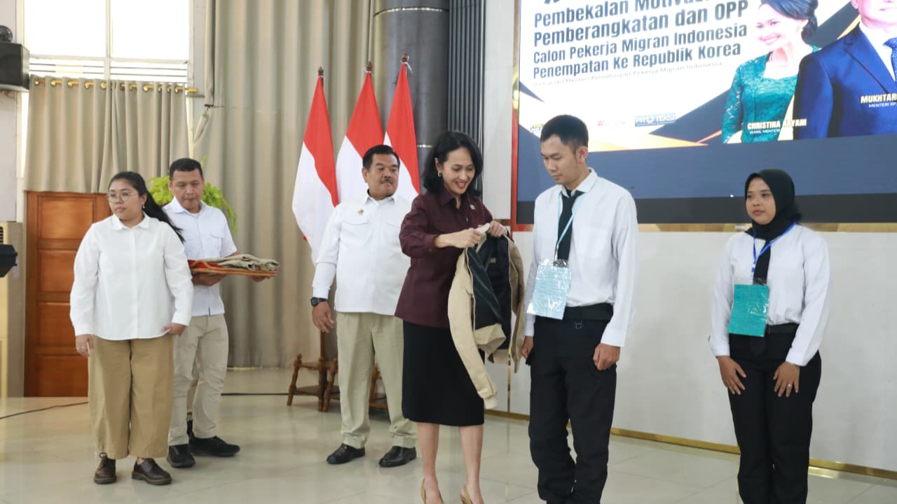 Lepas 133 PMI ke Korsel, Pemerintah Ingatkan Bahaya Kabur dari Tempat Kerja