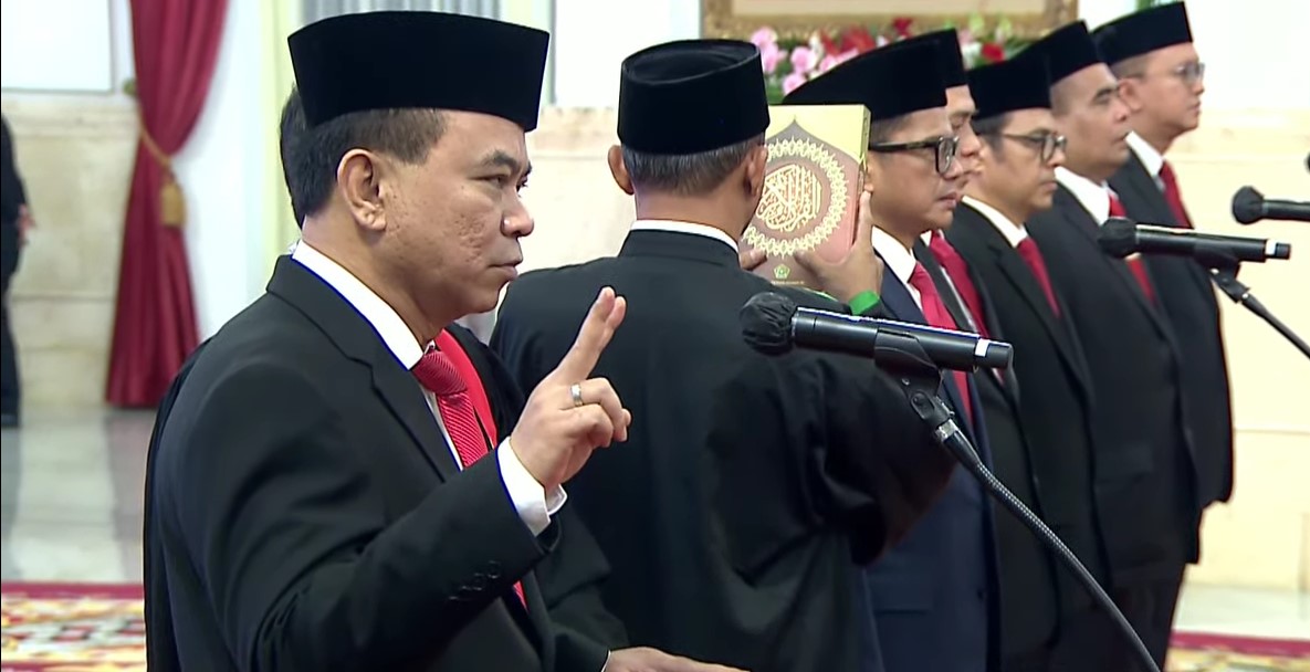 Jokowi Singgung Proyek BTS Usai Lantik Budi Arie Setiadi Jadi Menkominfo