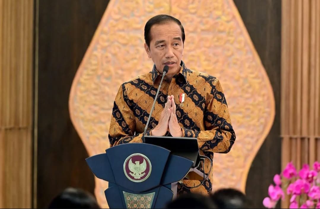 Jokowi Ladeni Seruan Hasto Agar KPK Periksa Keluarganya: Kalau Ada Bukti Hukum Silakan!