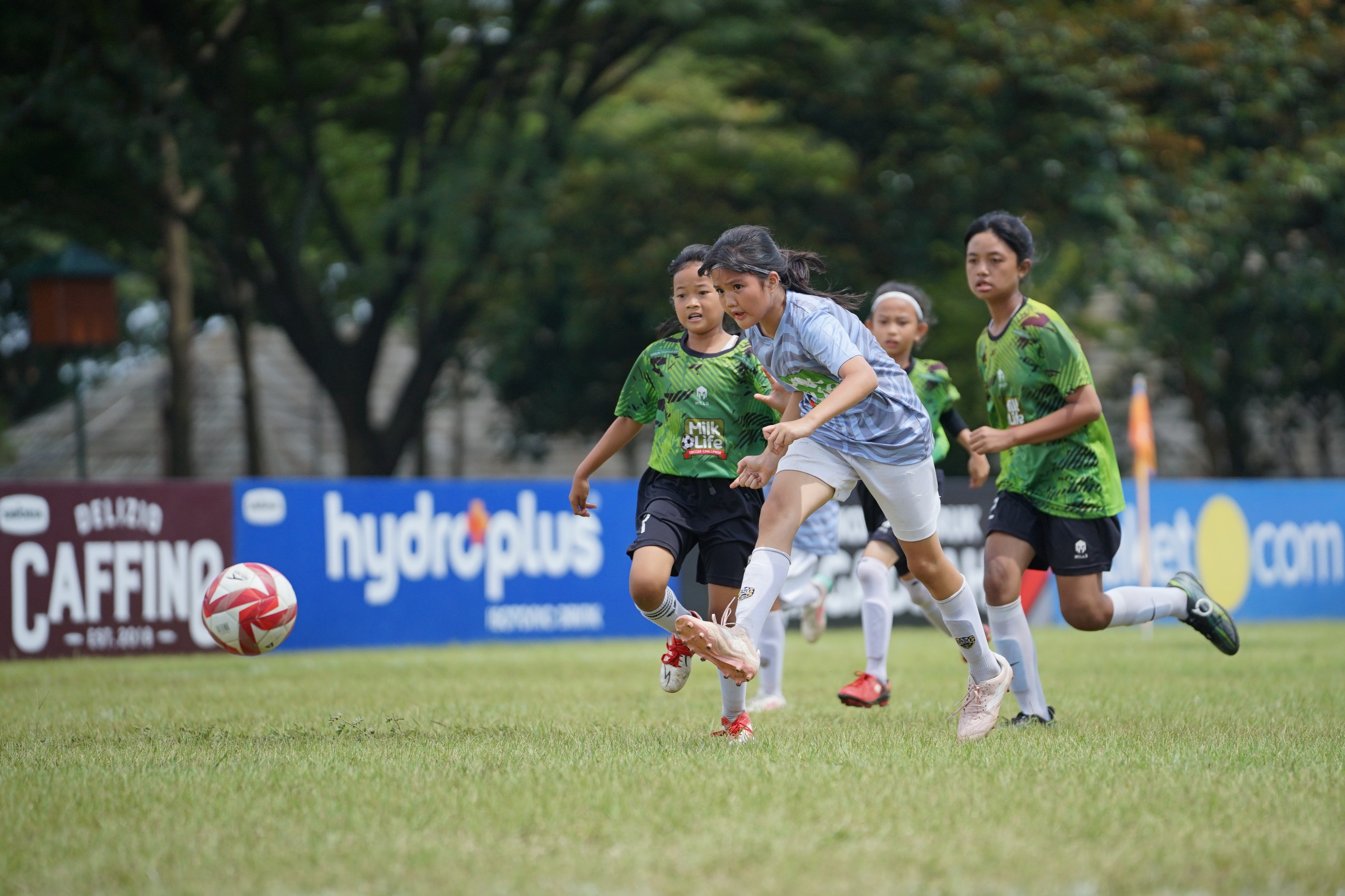 Milklife Soccer Challenge Sambangi Bandung, Talenta Pesepak Bola Junior Putri Bermunculan!