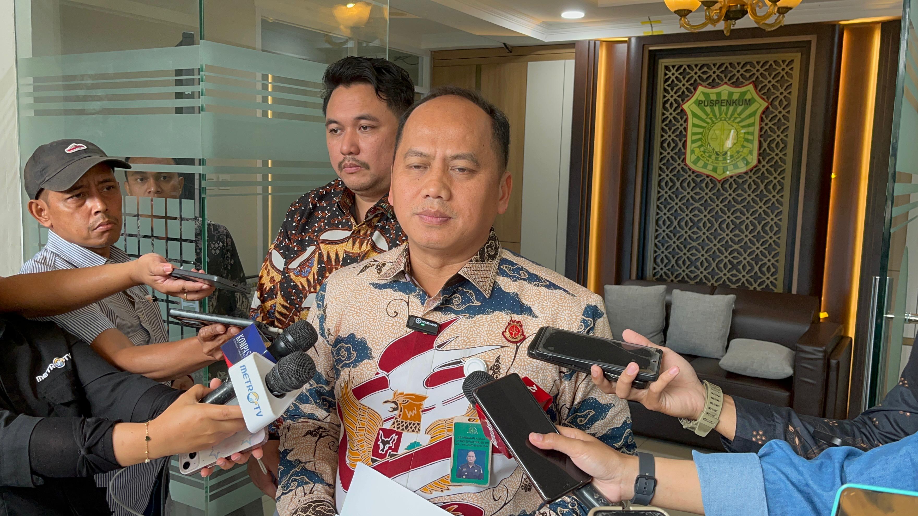 Masyarakat Diminta Lapor Jika Ada Jaksa 'Nakal', Kejagung Mulai Frustasi? 