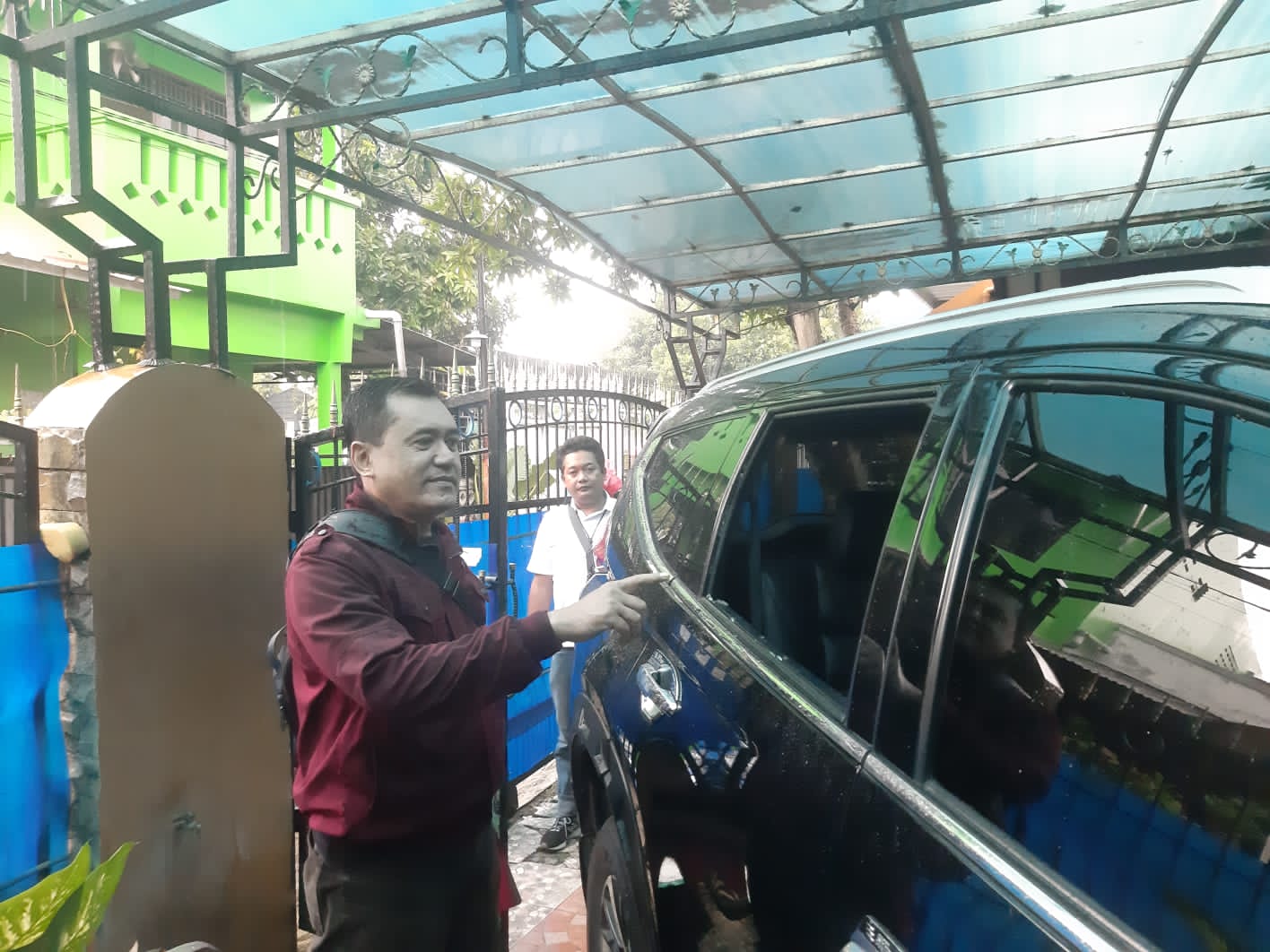 Pencurian Pecah Kaca Mobil Kembali Beraksi di Tangerang, Gasak Laptop di Parkiran Garasi