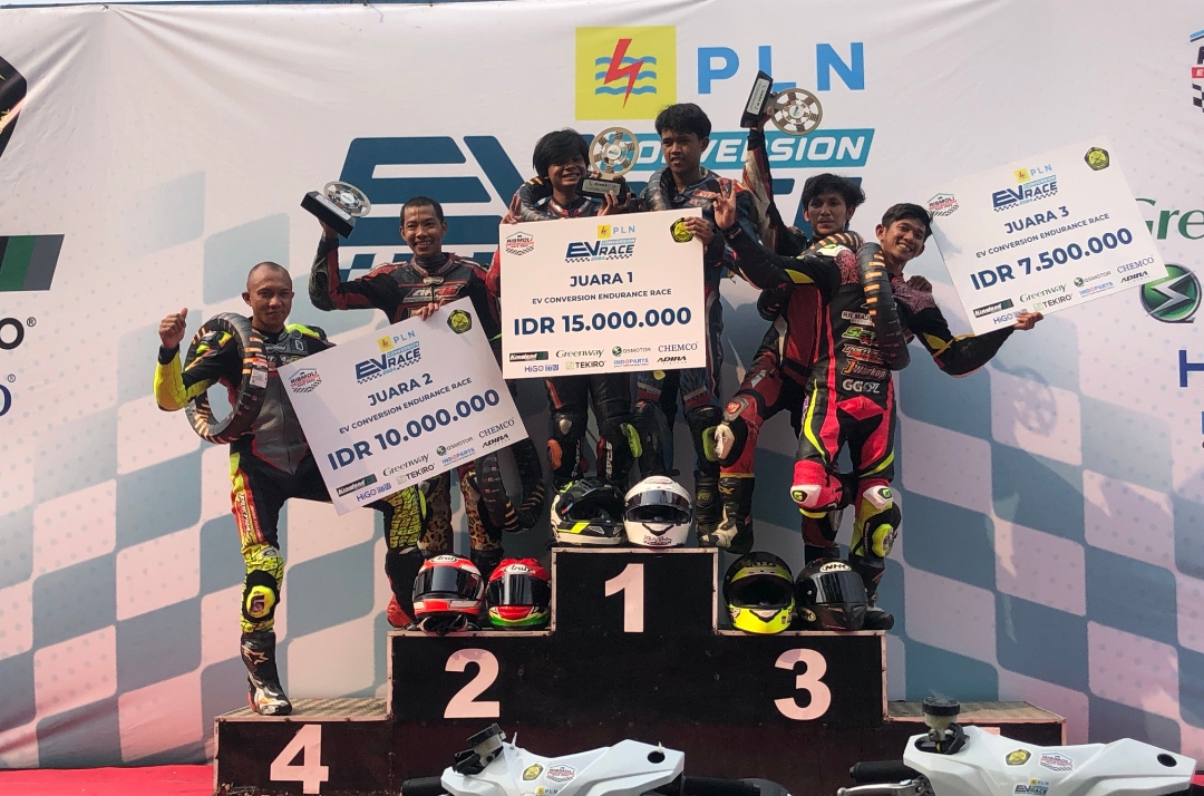 Muhammad Firza dan Krisnandito Susanto Juarai Endurance Race Conversion EV Race 2024