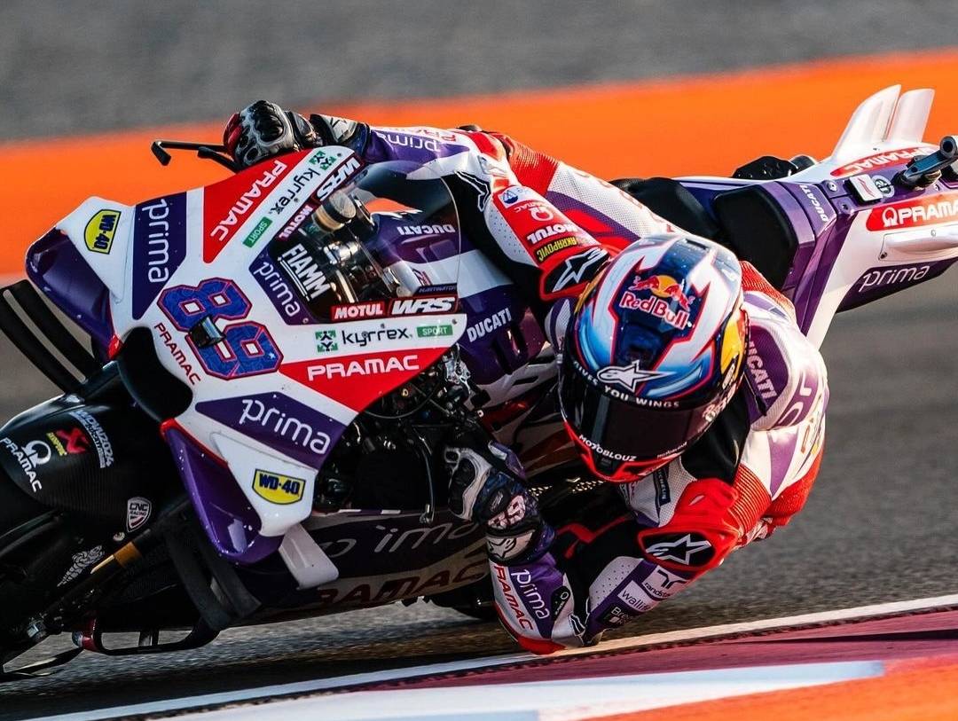 Jorge Martin Agresif 2 Kali Senggol Pecco Bagnaia di Sprint MotoGP Qatar 2023