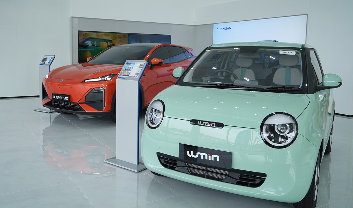 Serentak 3 Diler Changan Langsung Hadir di Tanah Air, 8 Unit Lumin dan Deepal S07 Diserahkan ke Konsumen