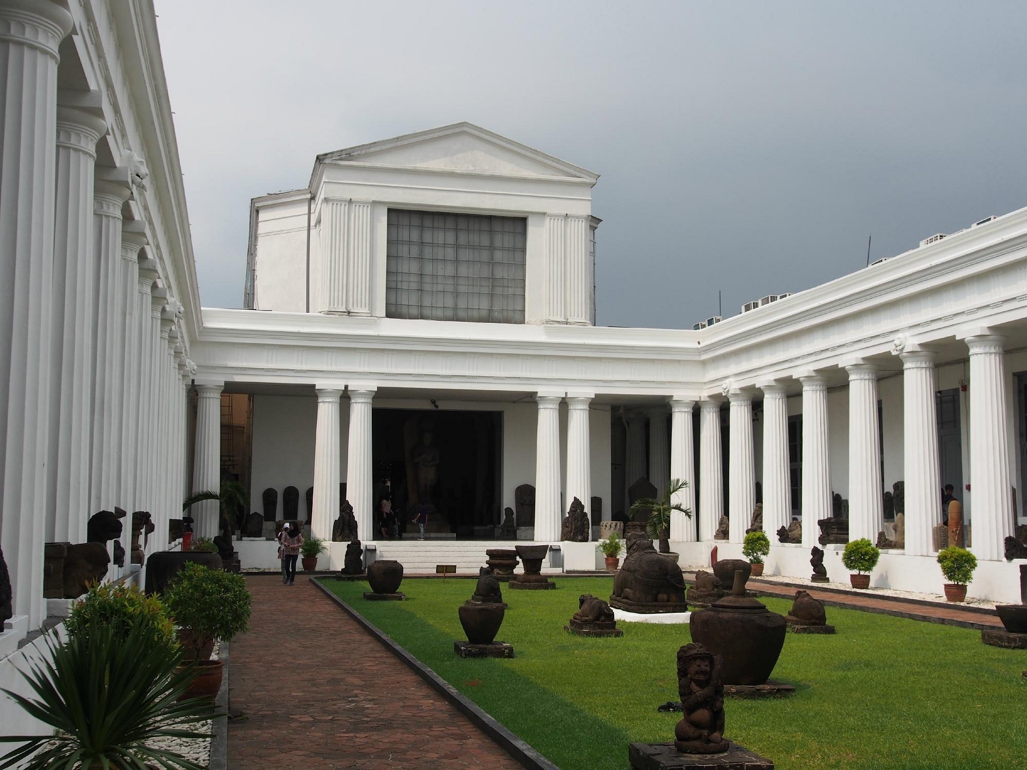 Museum Nasional Ditutup Sementara Pasca Kebakaran, Kapolres Metro Jakarta Pusat: Banyak Barang Bersejarah Ikut Terbakar