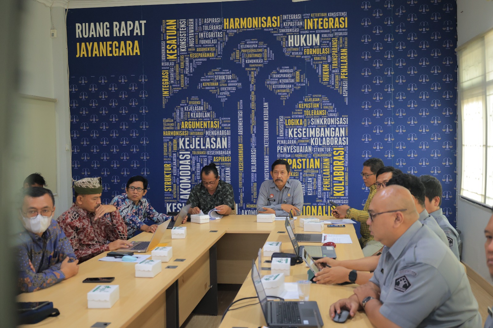 Kemenkum Jatim Harmonisasi Raperda Trantibum Linmas Banyuwangi