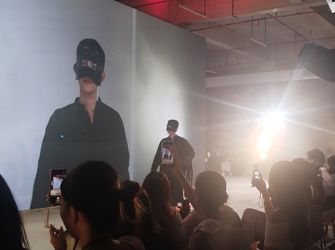 Warna Hitam Jadi Simbol! SHA BLACK di JF3 Ungkap Isi Jiwa Oscar Lawalata