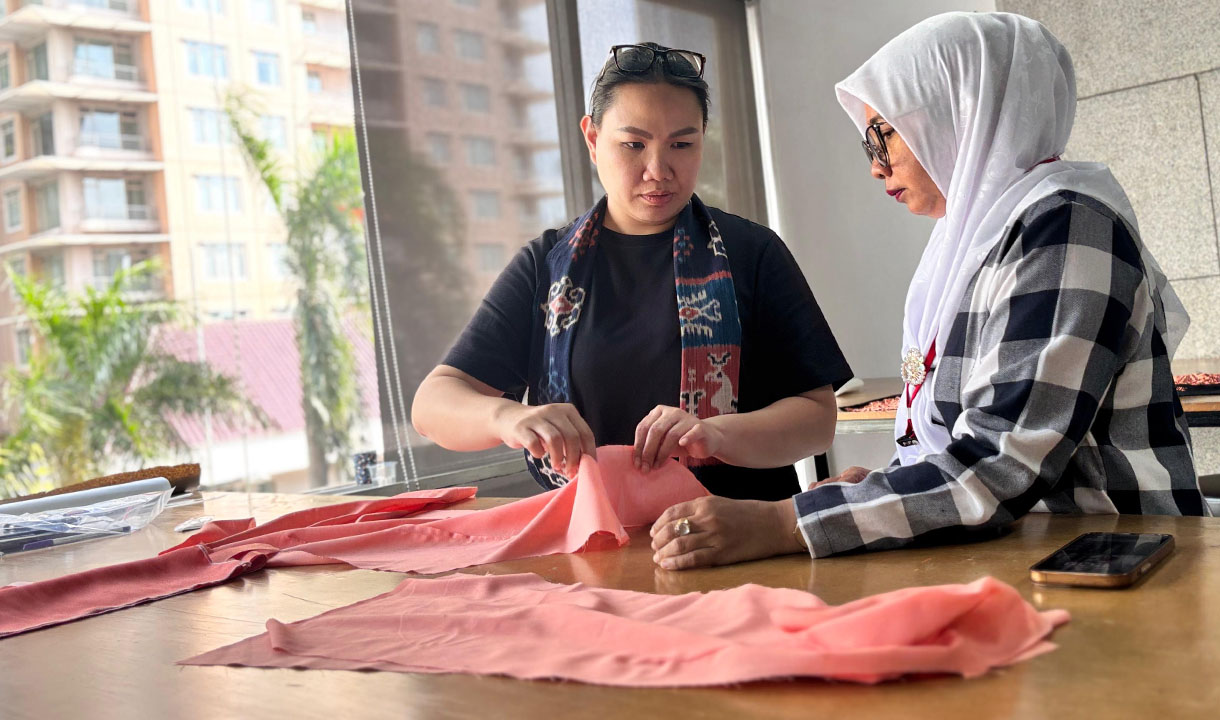 Pelatihan Fashion PTPN IV Bikin UMKM Wastra Siap Tembus Pasar Nasional dan Global