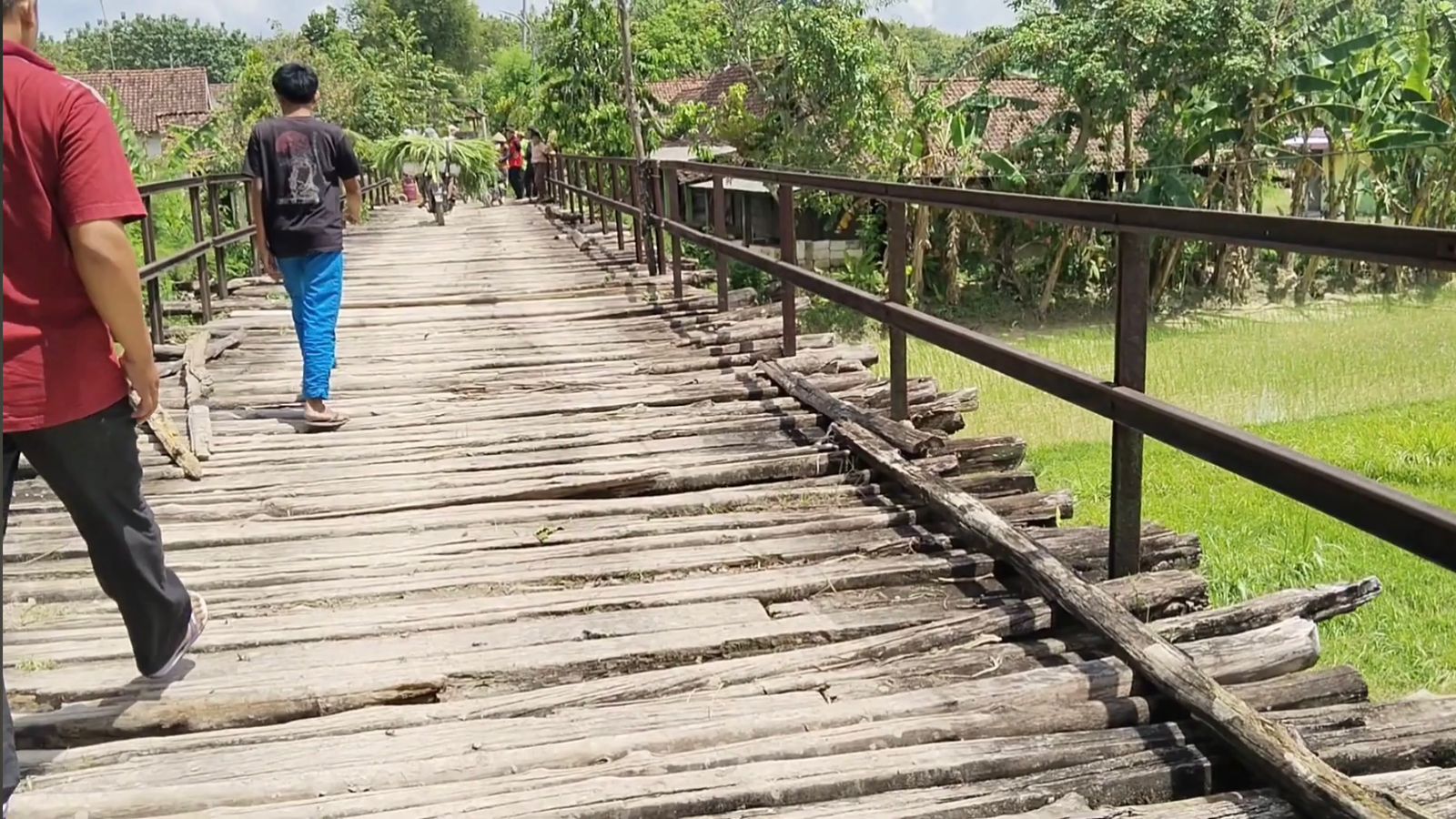 Jusuf Hamka Wujudkan Mimpi Warga Jiporapah Punya Jembatan Beton