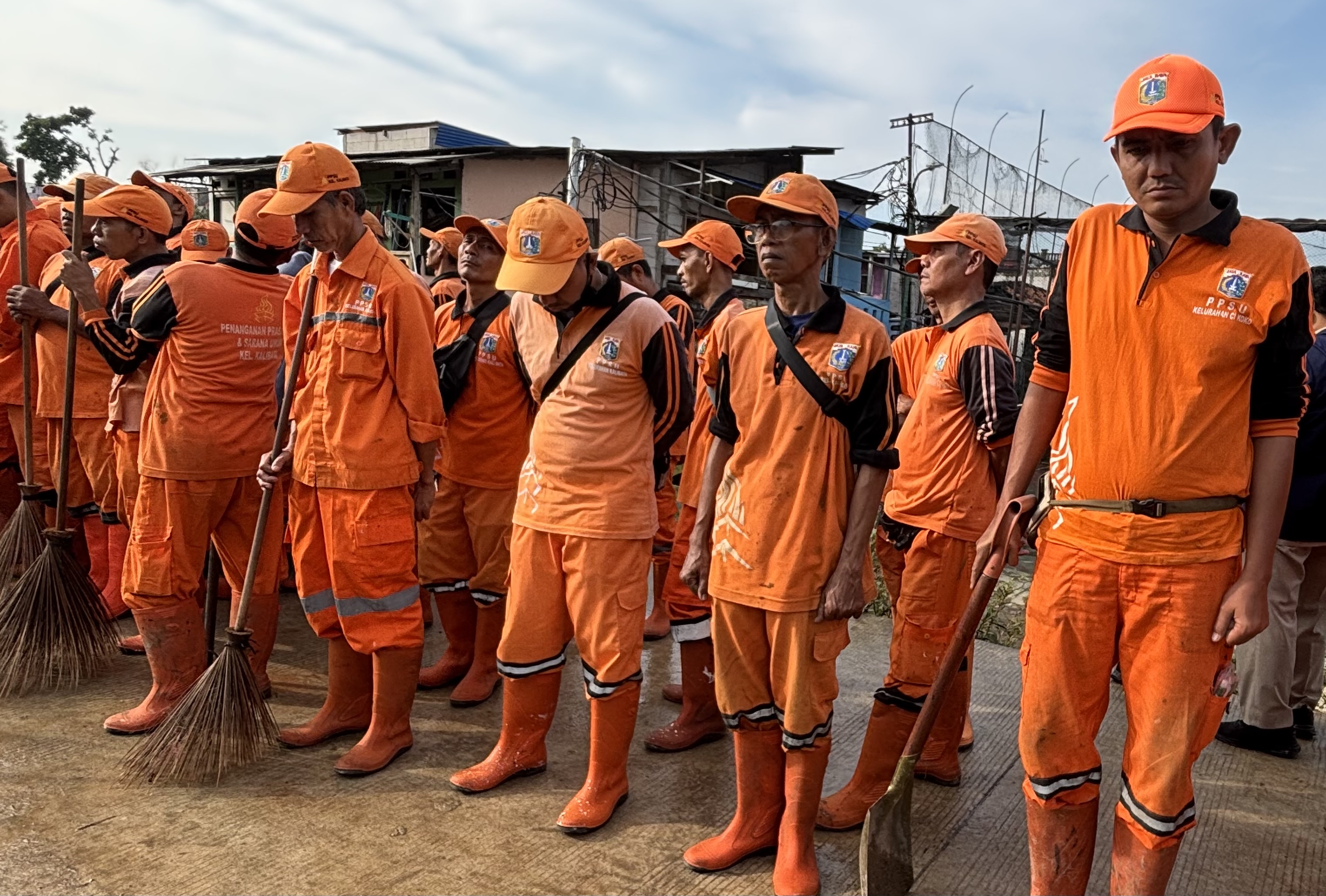 Lurah Cipinang Muara Bantah Ada Pungli di Rekrutmen PPSU!