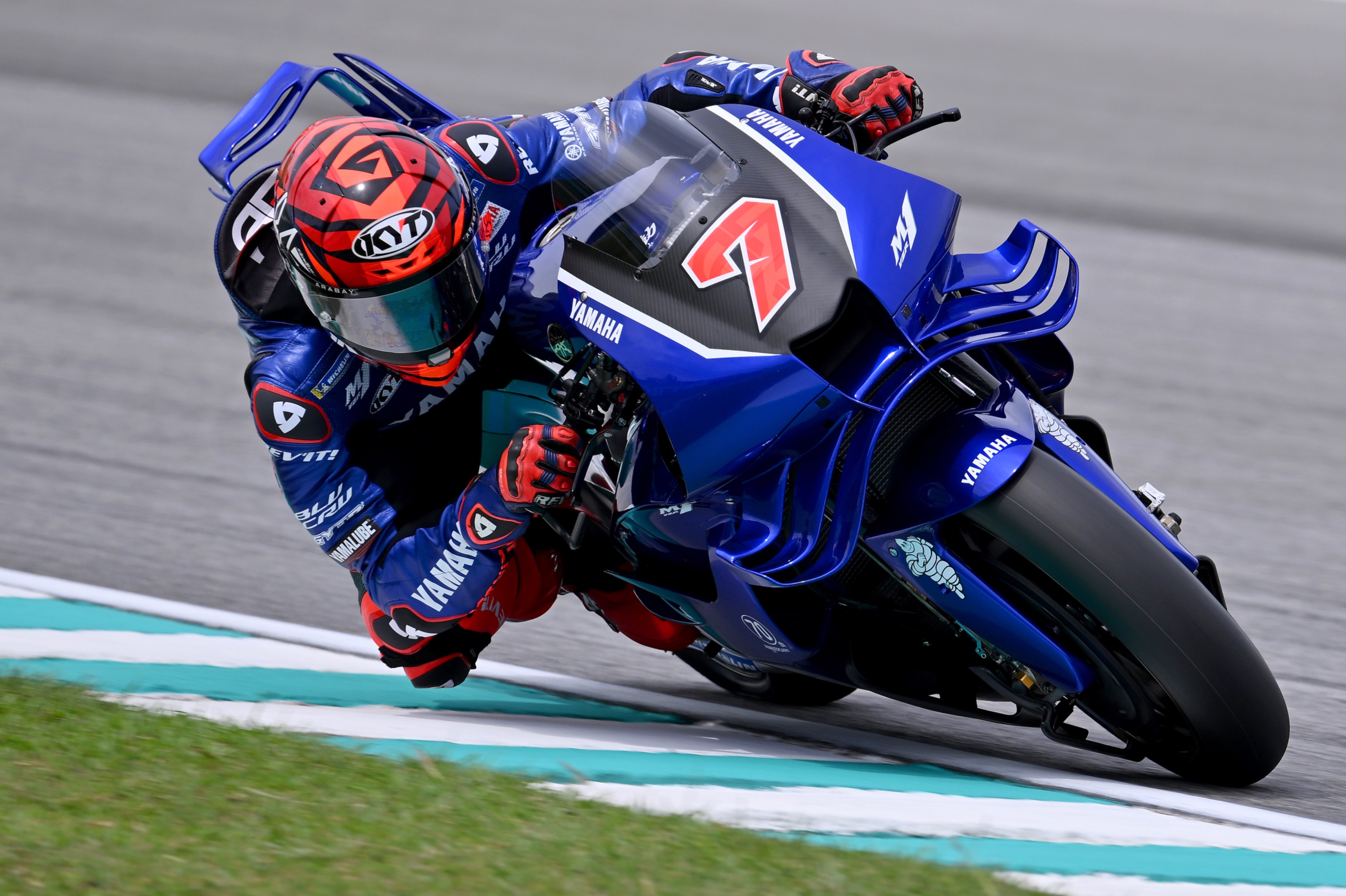 Yamaha M1-V4 Masih Tertatih di Sepang