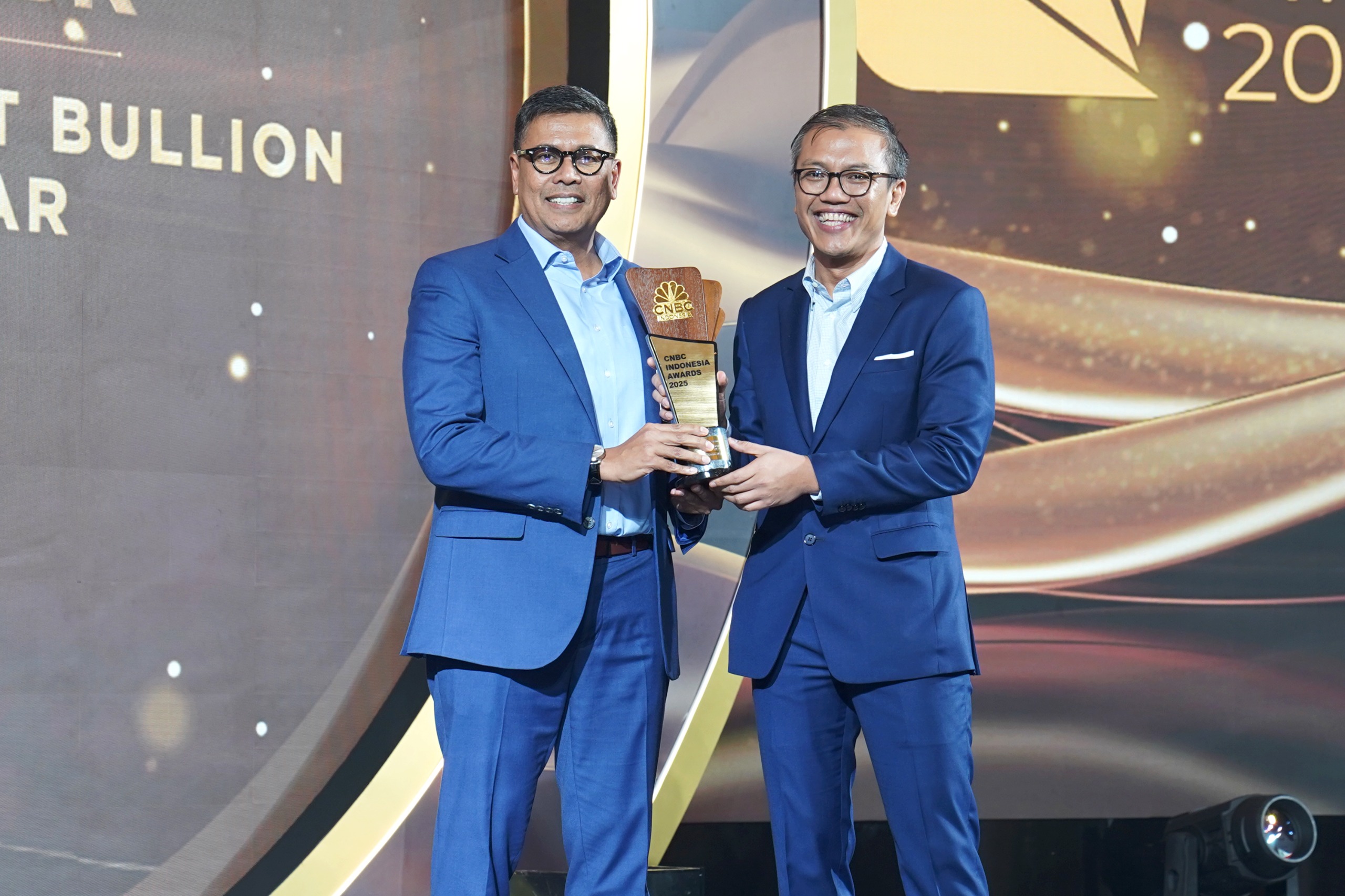 BSI Tancap Gas Transformasi Digital, Anggoro Eko Cahyo Raih Penghargaan Sharia Banking Transformation Leader of the Year