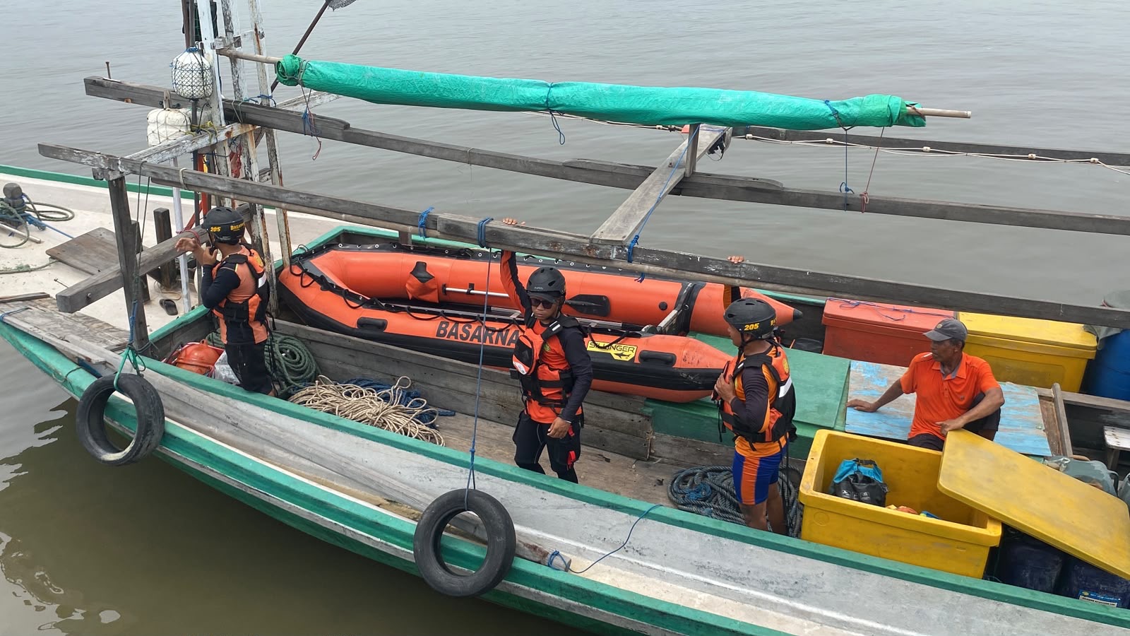 Basarnas Perluas Pencarian Korban KM Virgo Transport 8 ke Darat dan Laut