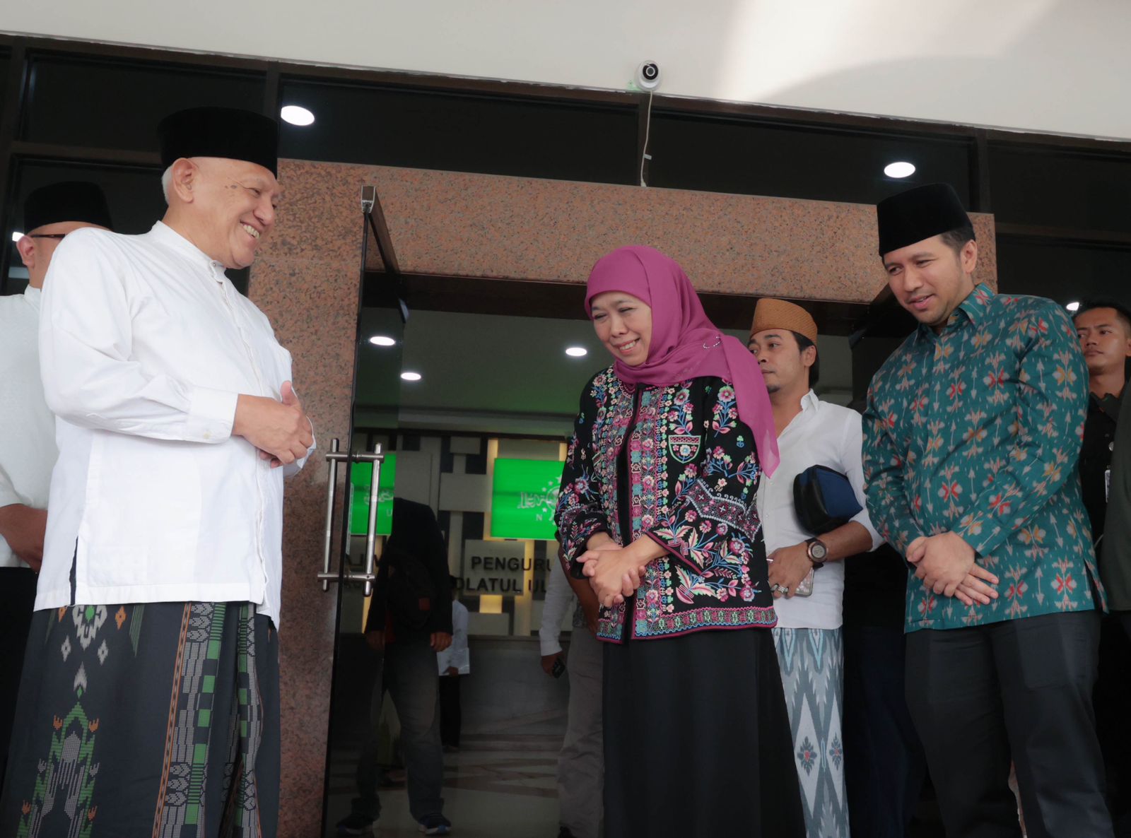 Khofifah-Emil Bersama Ulama PWNU Jatim Bahas Pendidikan 