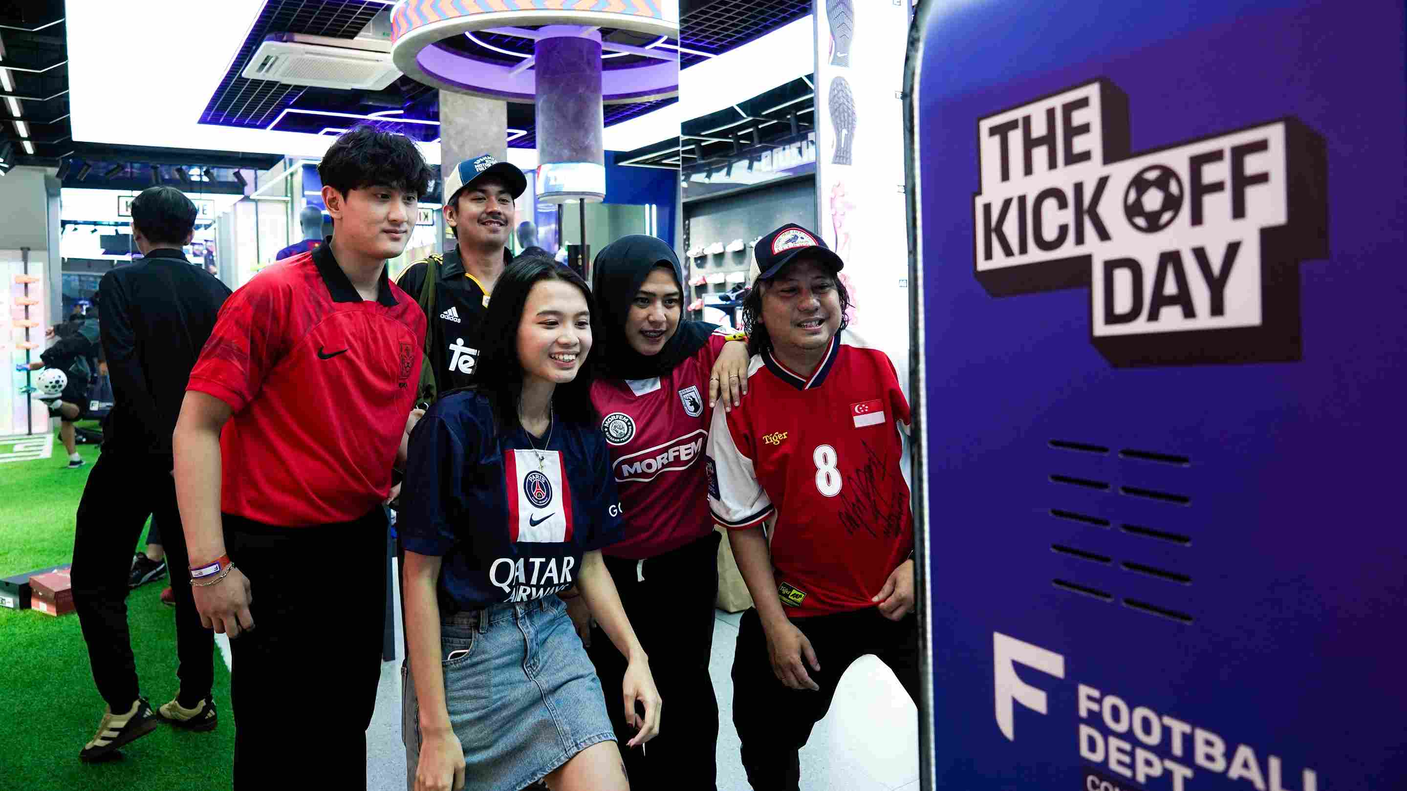 Kalcer Abis! Football Dept Concept Store Bernuansa Stadion di Jaksel