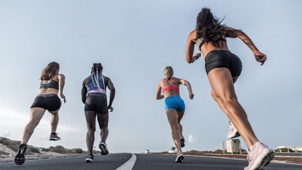 Perut Buncit? Coba Jalan Kaki 15 Menit Setelah Makan Malam