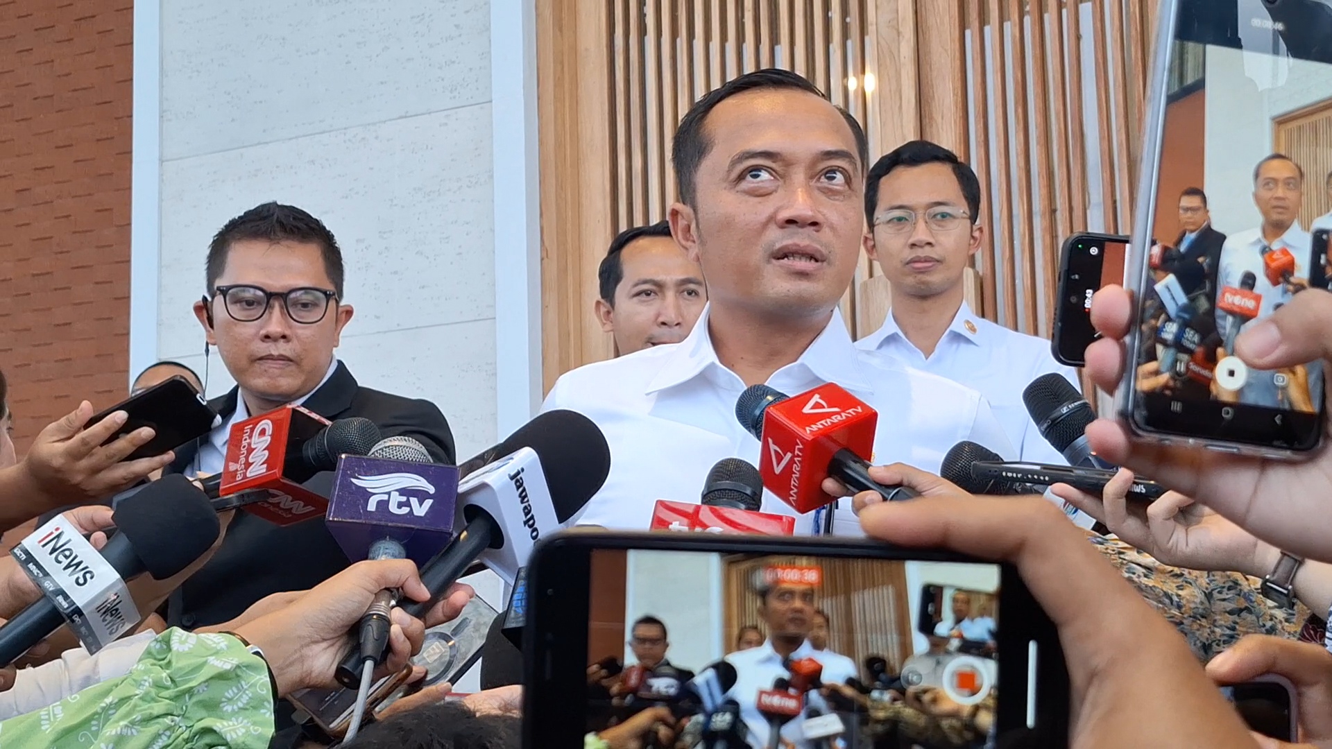 Ratusan Ribu Rekening Bansos Terdeteksi Judi Online, Istana: Kita Pertimbangkan untuk Dicoret!