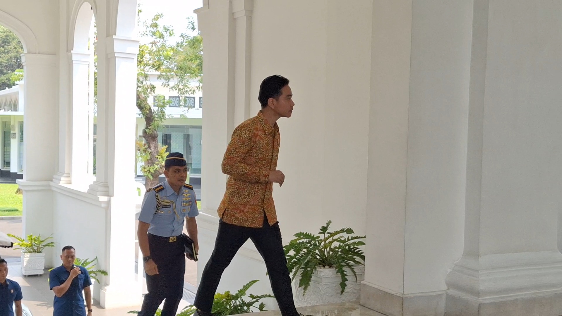 Pengamat Politik Sarankan DPR Undang Purnawirawan TNI yang Usul Ganti Wapres Gibran