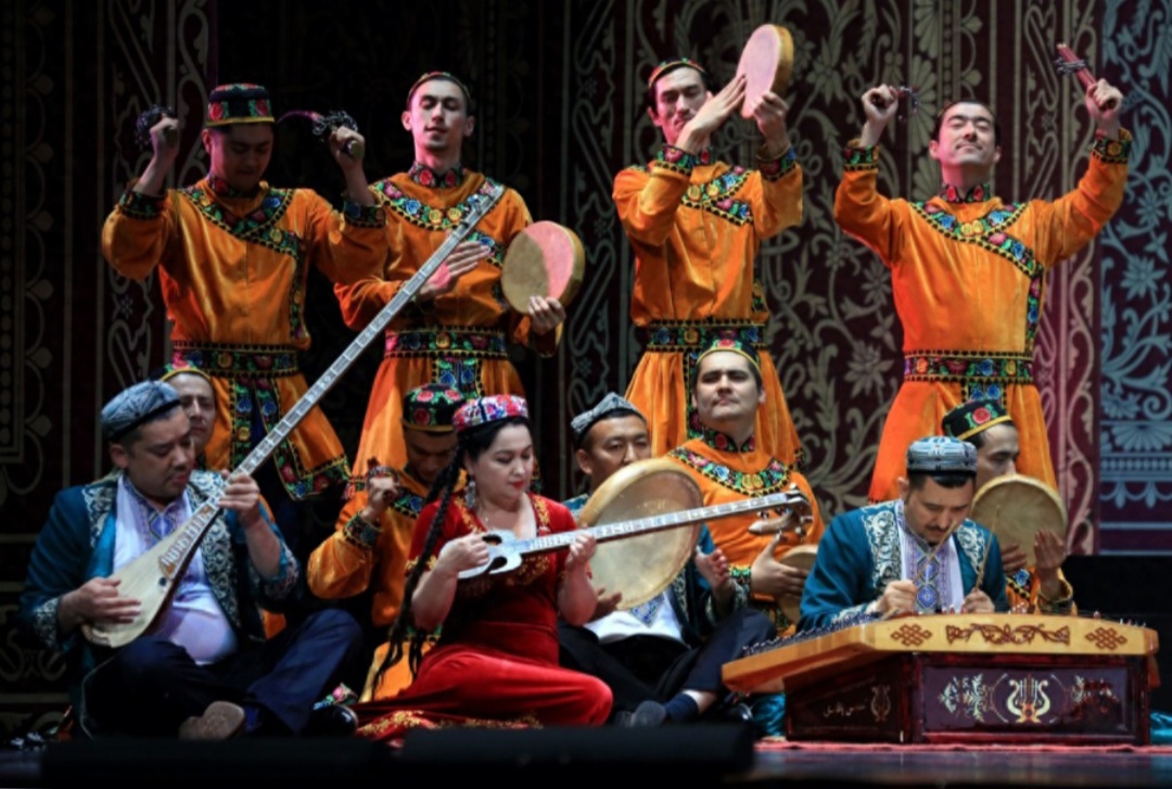 Kekayaan Warisan Budaya Xinjiang di Urumqi, dari Karpet hingga Muqam