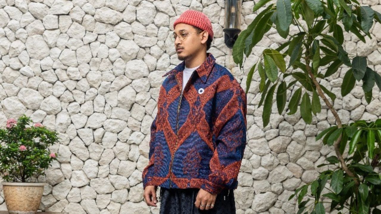 SIMPATI x Othman Rilis Jaket Edisi Terbatas 'Phoenix Crest Jacket' dengan Kuota Internet 75 GB