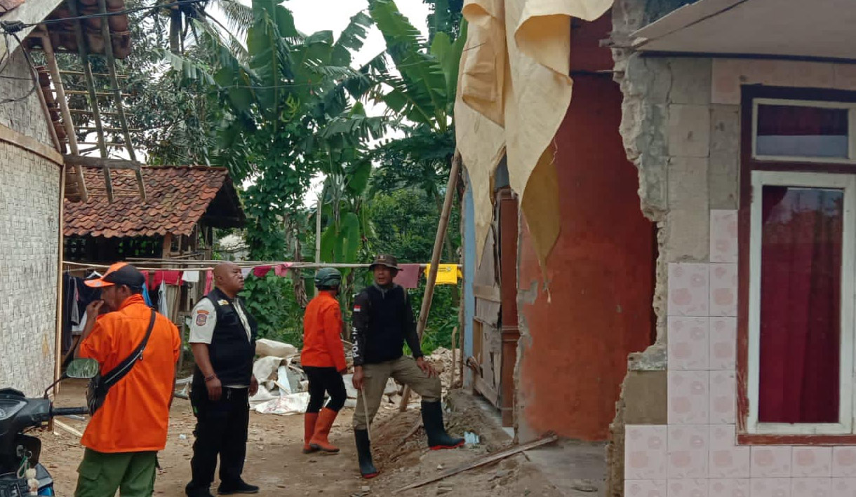 Ratusan Rumah Rusak Berat Dampak Gempa di Bogor, Picu Peningkatan Aktivitas Gunung Salak