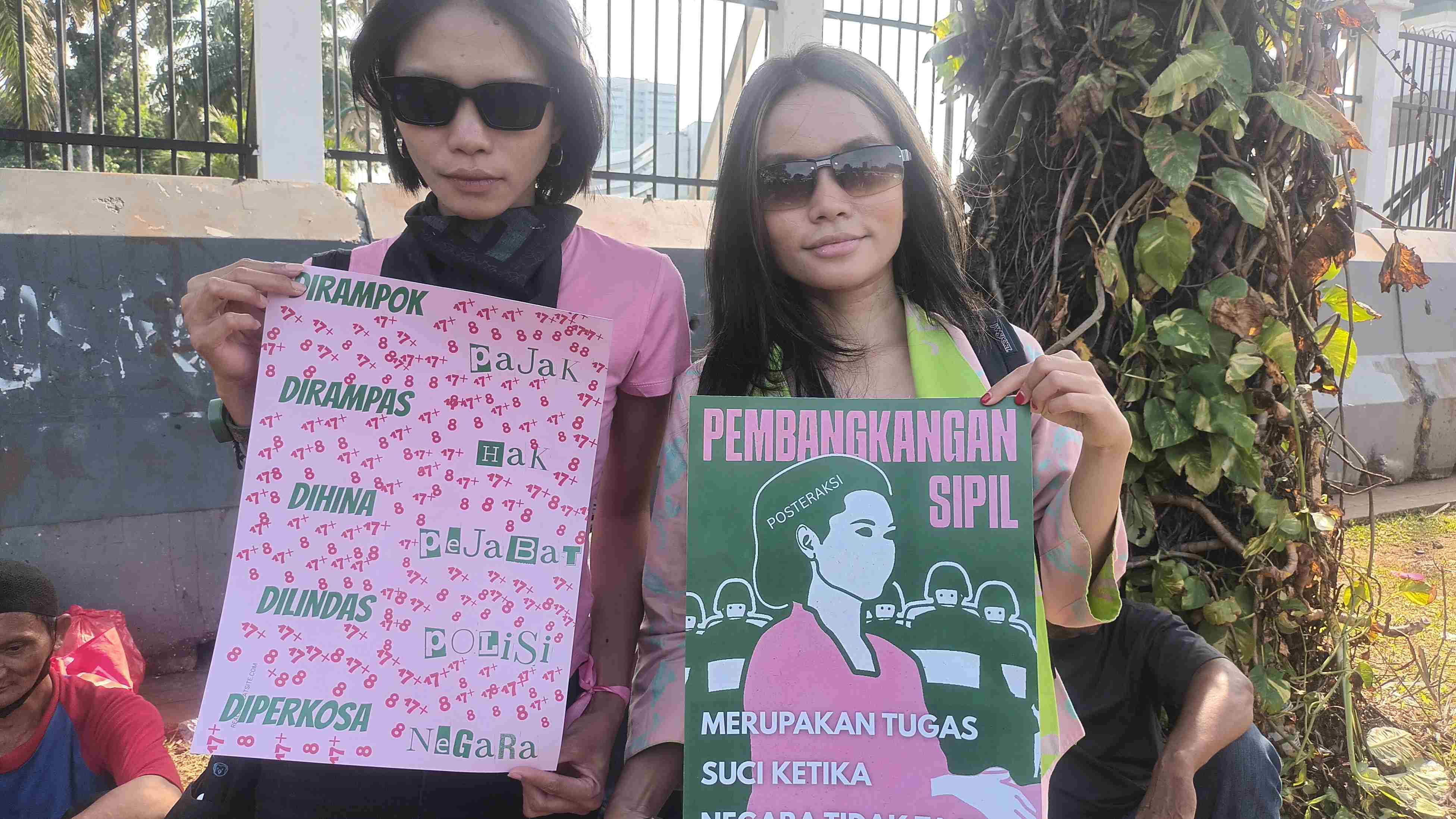 Saat Perempuan Curhat Soal Krisis Negara ke DPR: Hentikan Kekerasan, Tegakkan Keadilan!