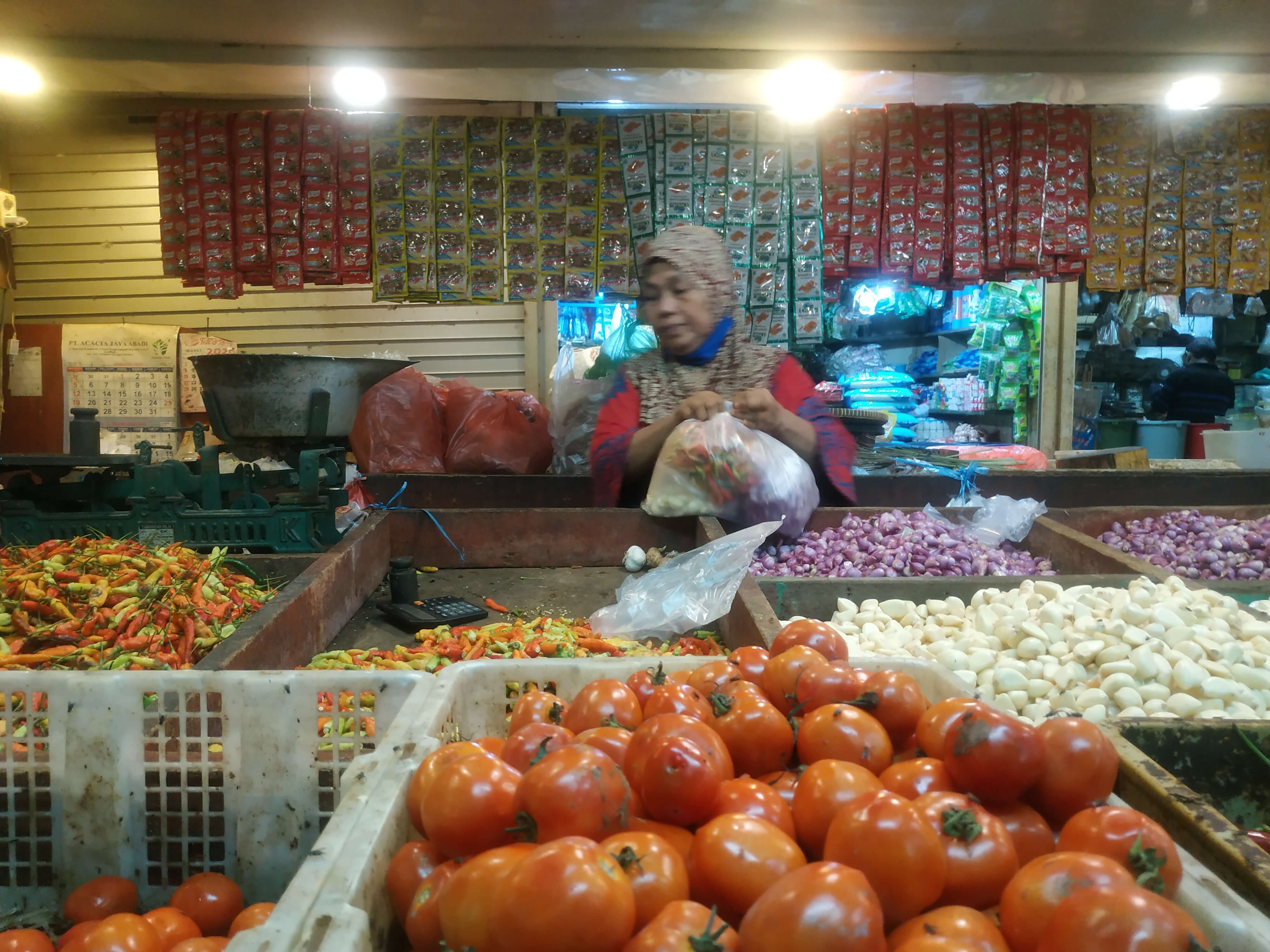 Harga Cabai Surabaya Tembus Rp 50 Ribu,  Minyakita Langka