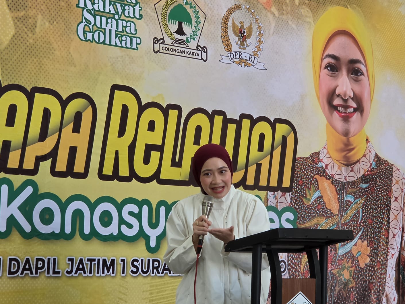 Adela Kanasya Adies Temui Ratusan Relawan, Pastikan Program Kerakyatan Berlanjut