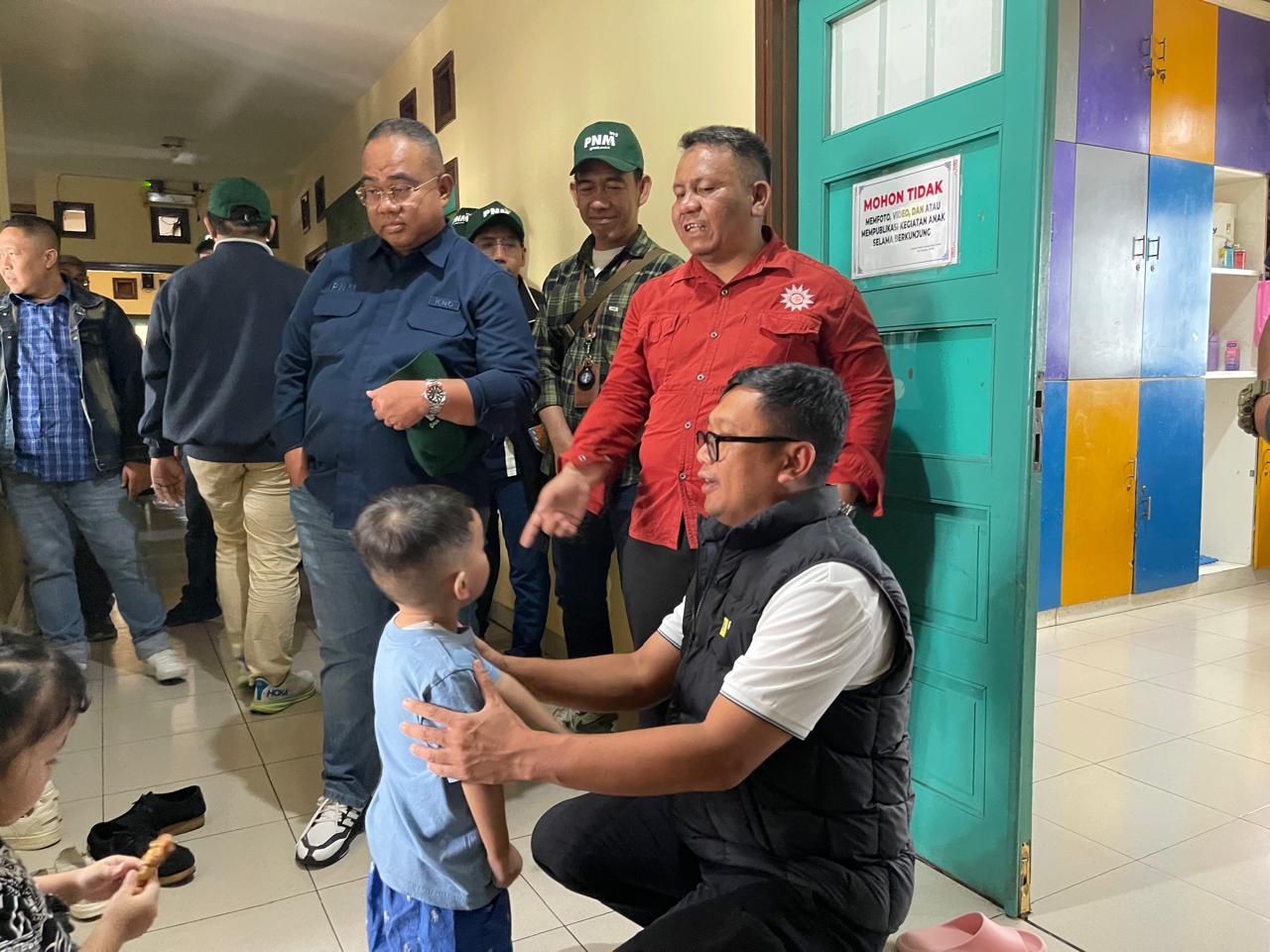 PLN Icon Plus & PNM Tebar Semangat Berbagi Lewat Program TJSL di Bandung