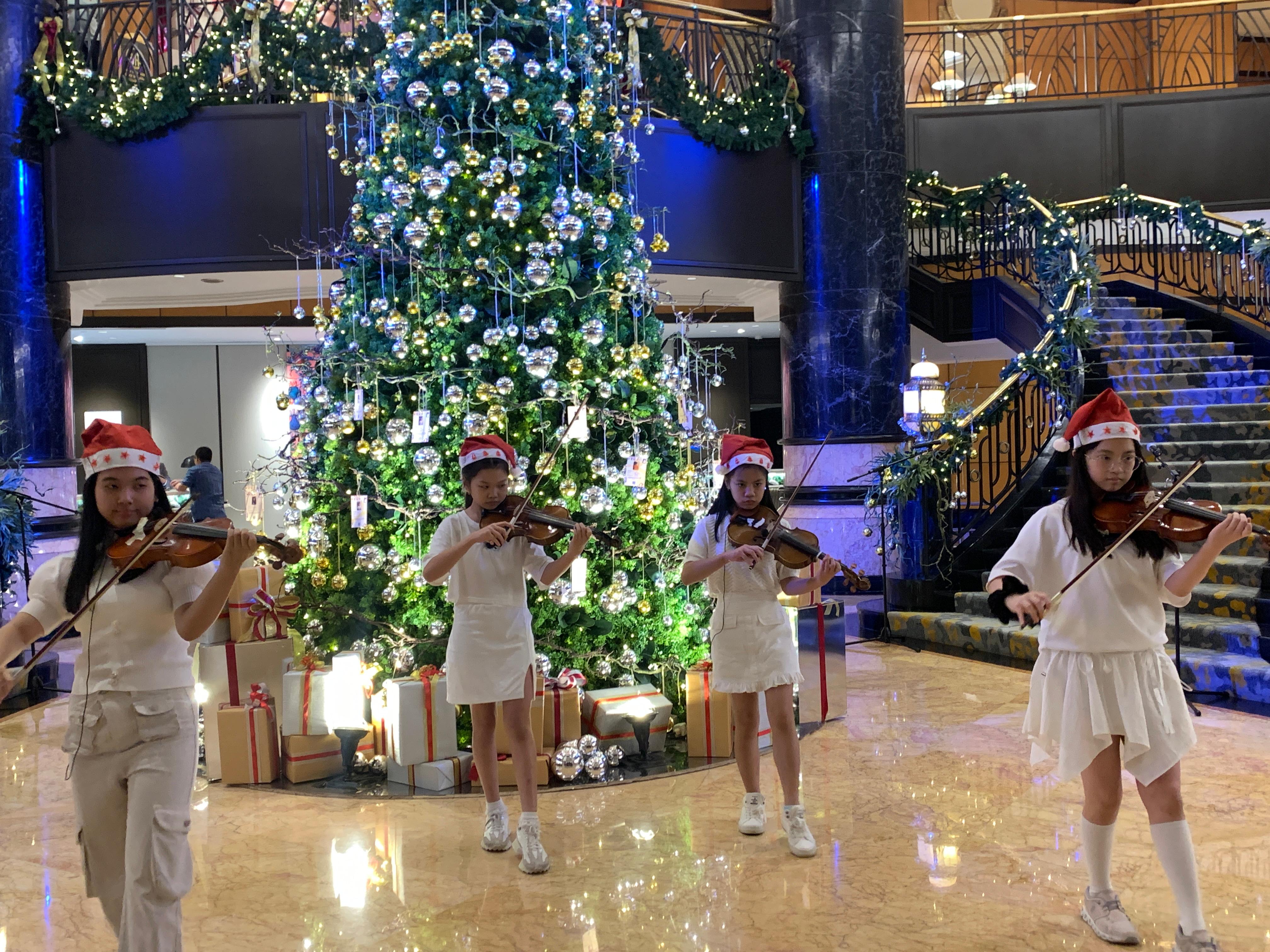 Sambut Natal di Sheraton Surabaya Hotel, Hadirkan Beragam Menu Khas