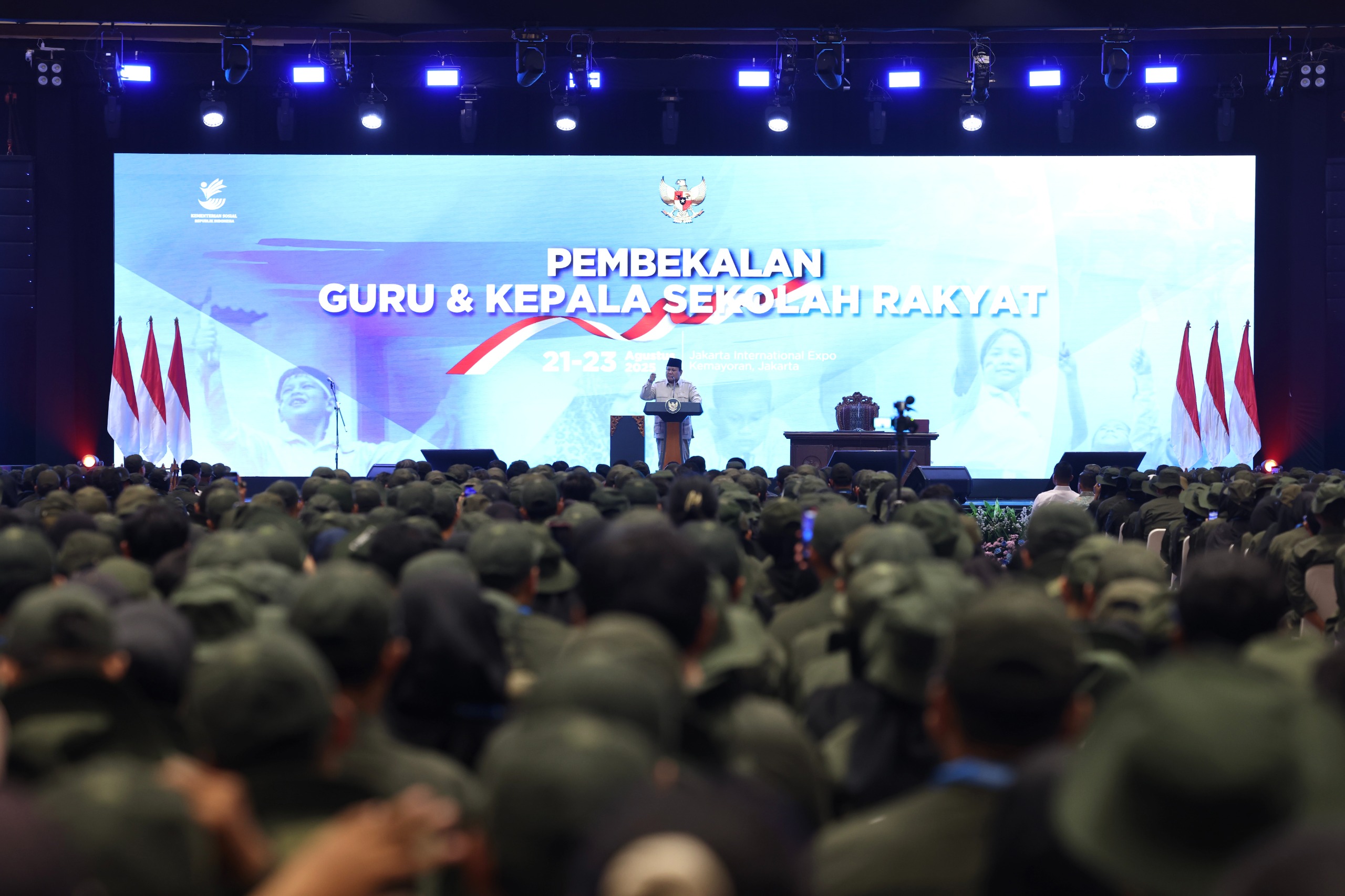 Prabowo: Sekolah Rakyat Jadi Jalan Anak Bangsa Angkat Keluarga dari Kemiskinan