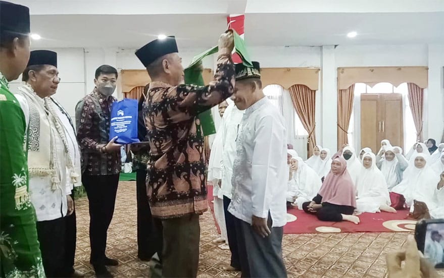 Bupati Merangin Lepas 197 Orang CJH Merangin, Tiga Orang Gagal Berangkat Karena Belum Divaksin Covid-19