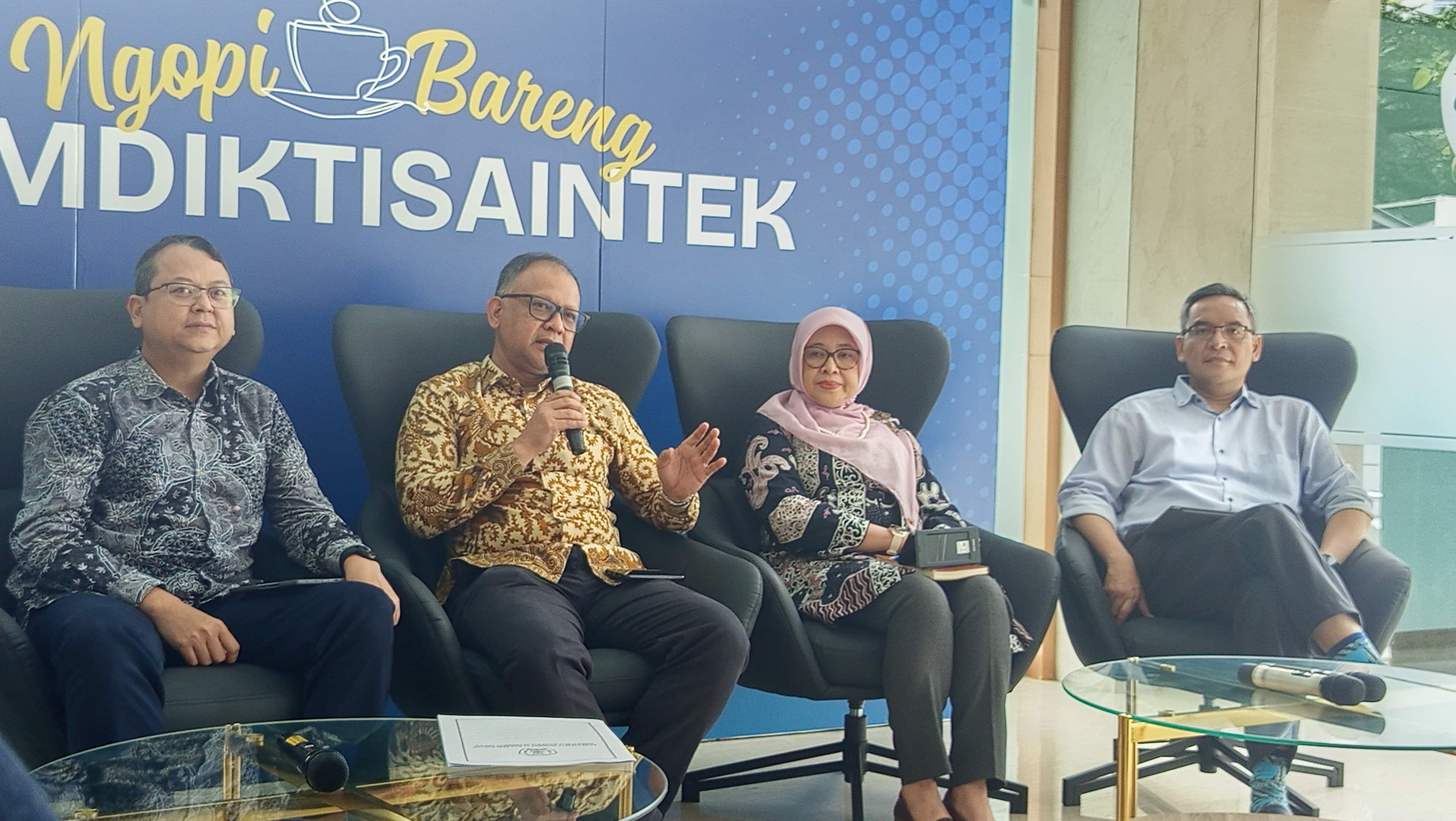 Kemendiktisaintek Pastikan IISMA Berlanjut, Ada yang Baru