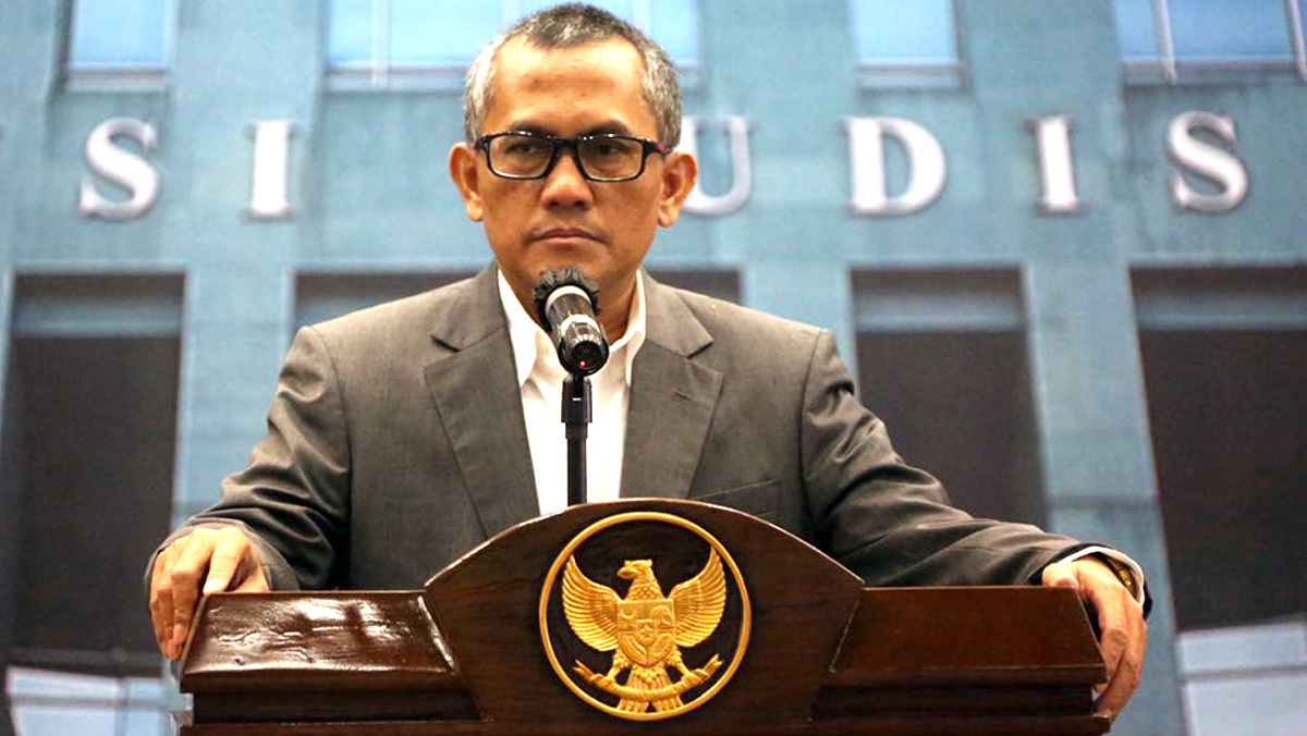 Kondisi Mantan Ketua Komisi Yudisial Jaja Ahmad Jayus Pasca Dibacok Setelah Parkirkan Mobil di Rumah