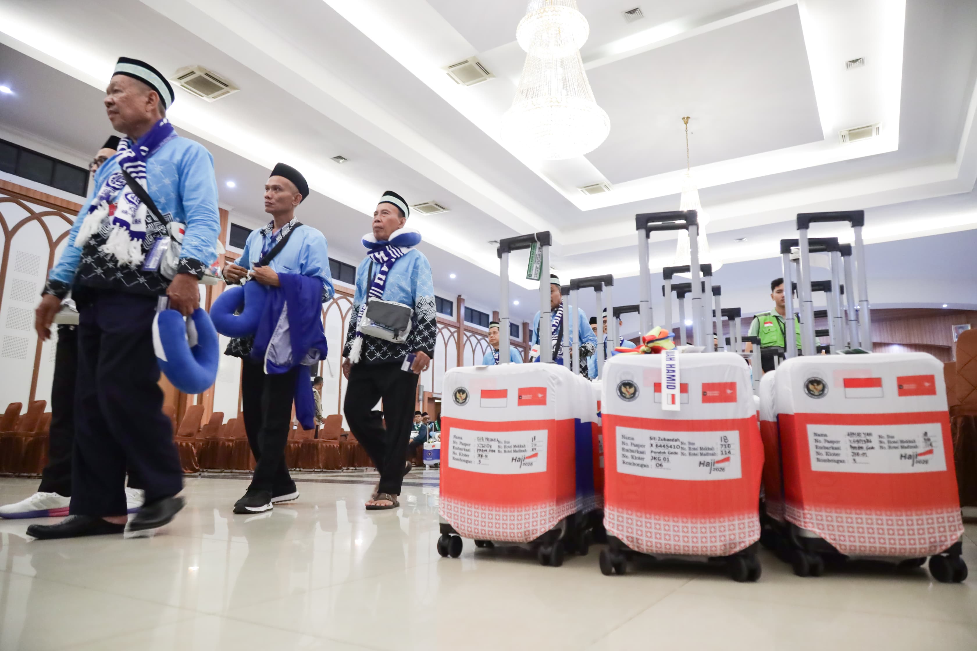 Keberangkatan Perdana Haji 2026, Menhaj Lepas 391 Jemaah Kloter JKG-01 Jakarta