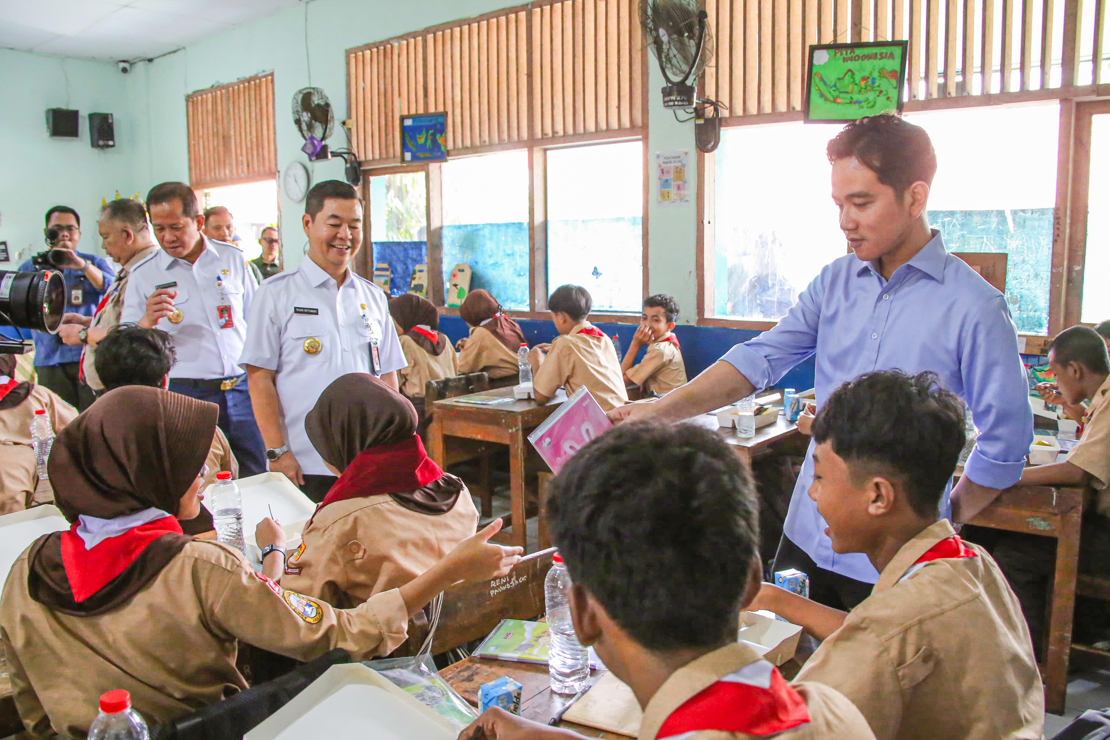 Pj Gubernur Teguh Pastikan Menu Makan Bergizi Gratis di Jakarta Bervariasi dan Bernutrisi   