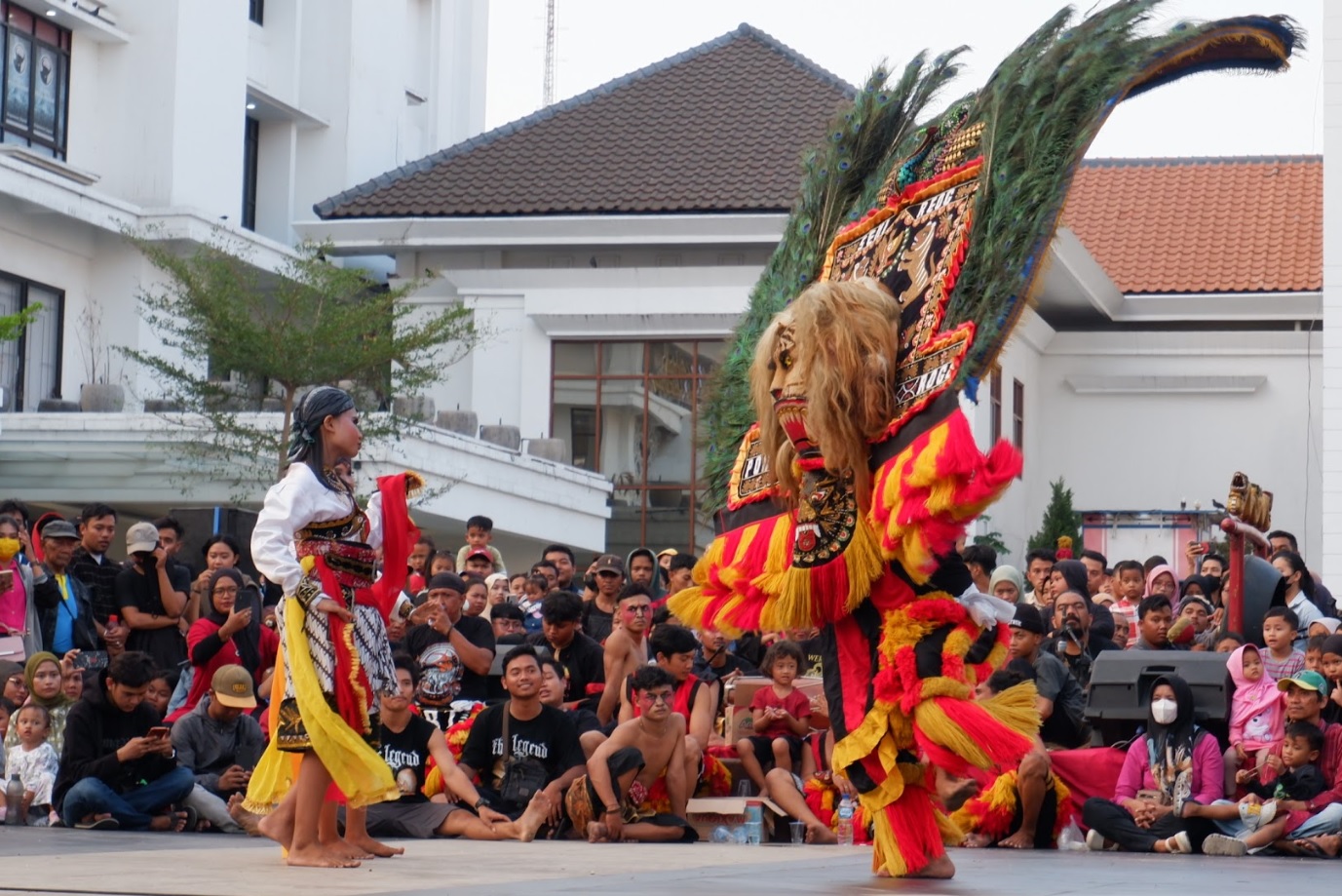 Pertunjukan Reog di Surabaya Art and Culture Festival Hibur Penonton, Kelompok Seni Ingin Lebih Banyak Yang Nanggap  