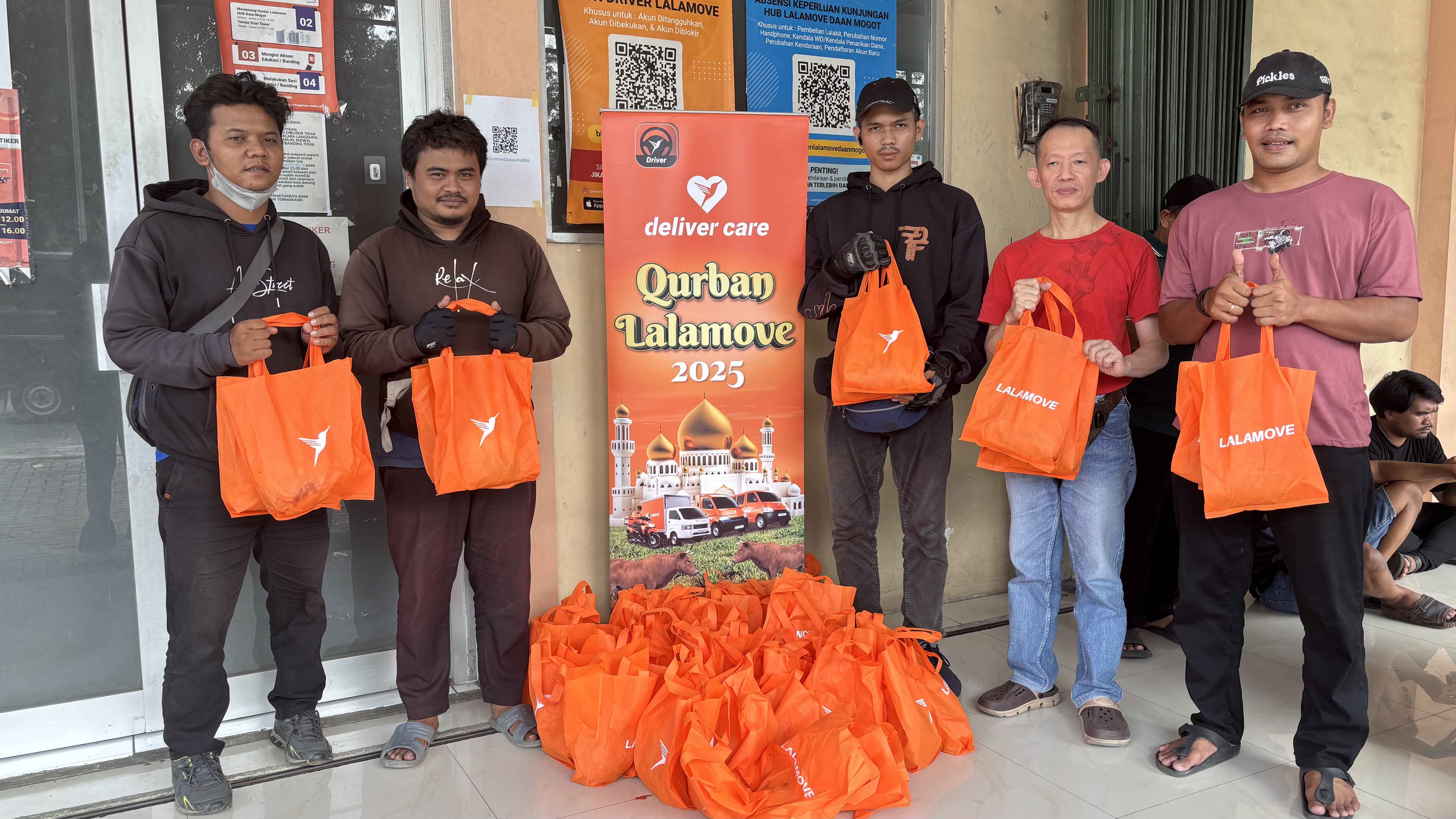Bukan Cuma Kirim Paket, Para Driver Dapat Rezeki Tak Terduga saat Iduladha