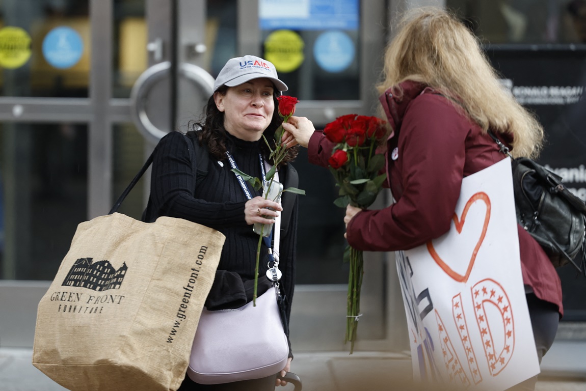 Setahun Pemutusan Bantuan Luar Negeri Amerika Serikat, Efek Berantai Bikin Sengsara