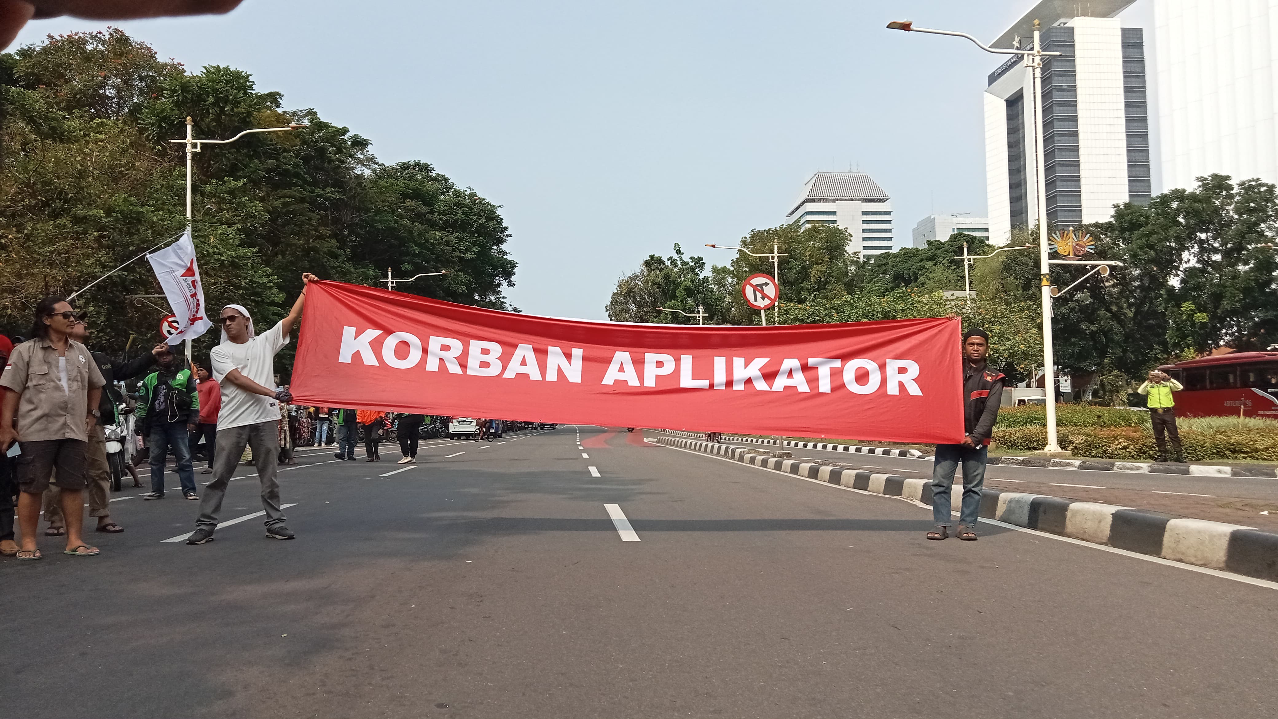 Diklaim Dihadiri 50 Ribu Peserta, Demo Ojol 217 Ternyata Sepi: Ini yang Bikin Gagal Total!