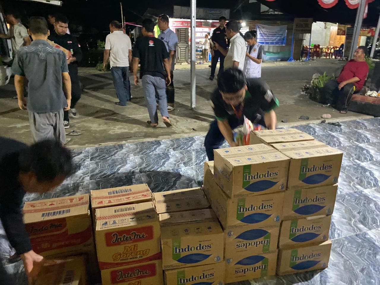 Tak Hanya Logistik, 6 Nakes dan 2 Dokter TNI Terbang ke Sumut Bantu Korban Banjir