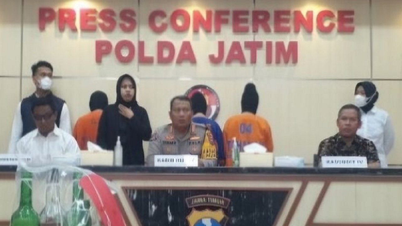 Geger Pesta Seks dan Tukar Pasangan Pakai Media Grup Telegram di Vila Kota Batu, 12 Orang Terlibat