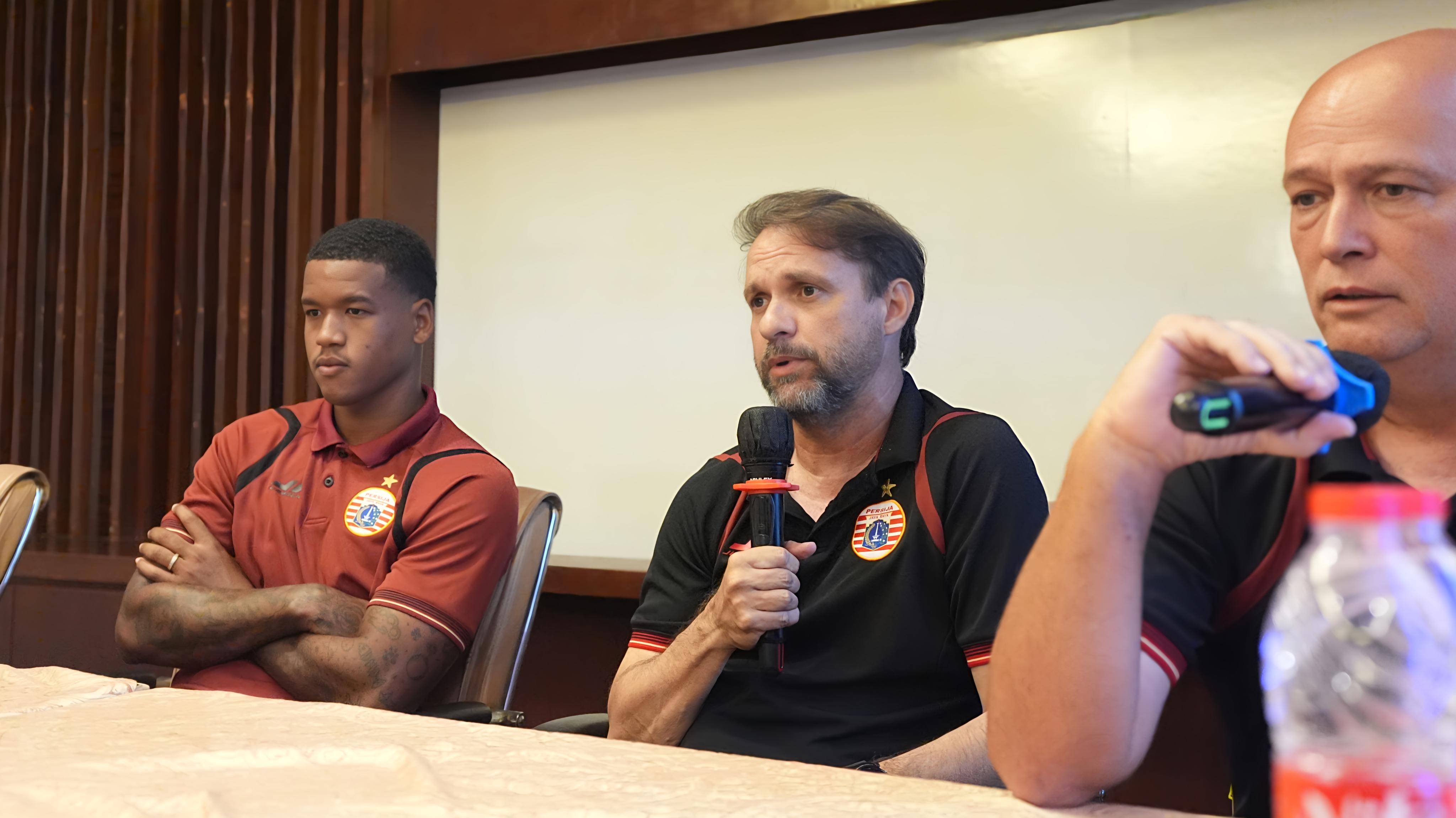 Mauricio Souza Buka Suara soal Gagalnya Persija Gaet Thom Haye yang Kini Berlabuh ke Persib